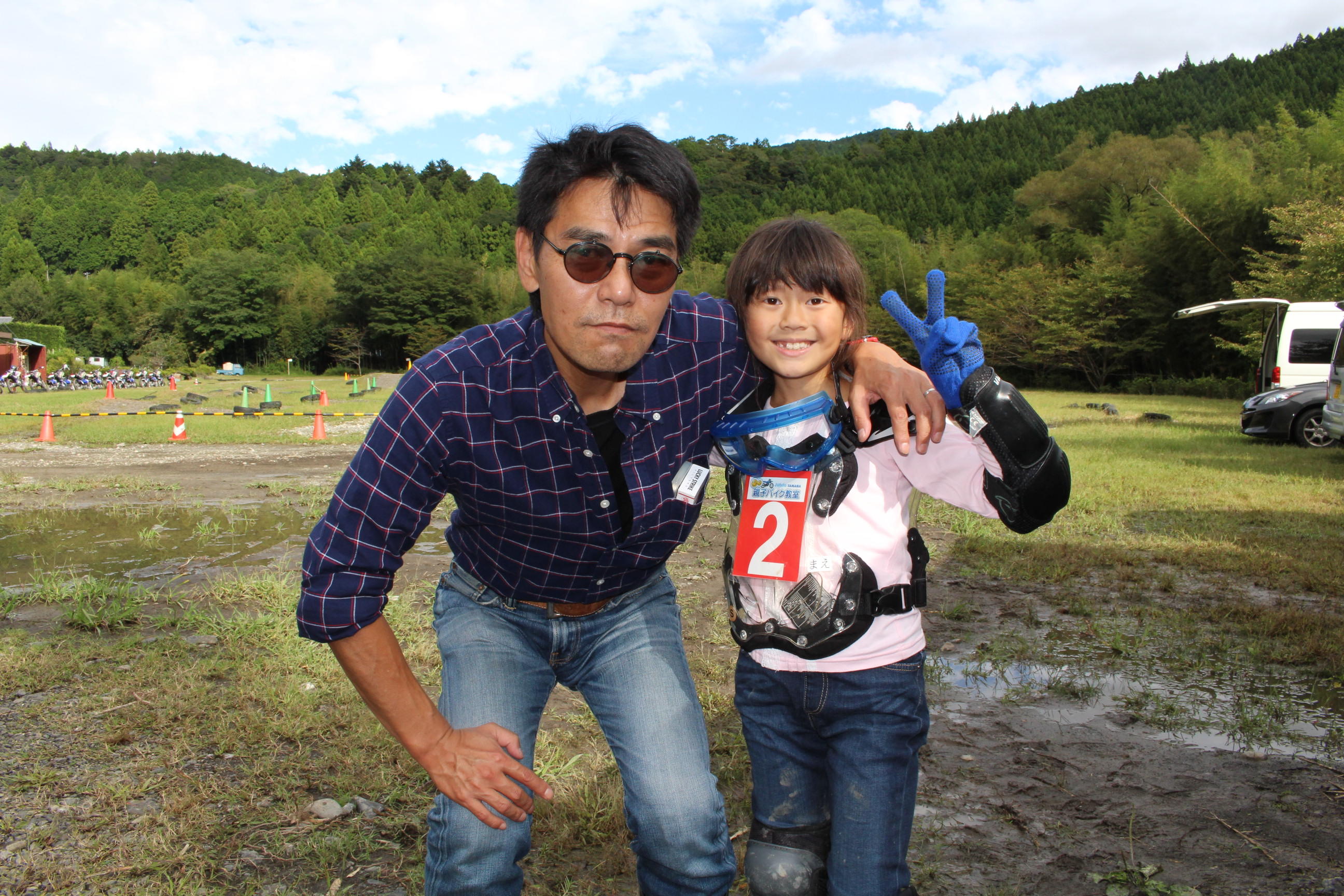 普段はお父さんとタンデムでバイクに乗っている女の子。