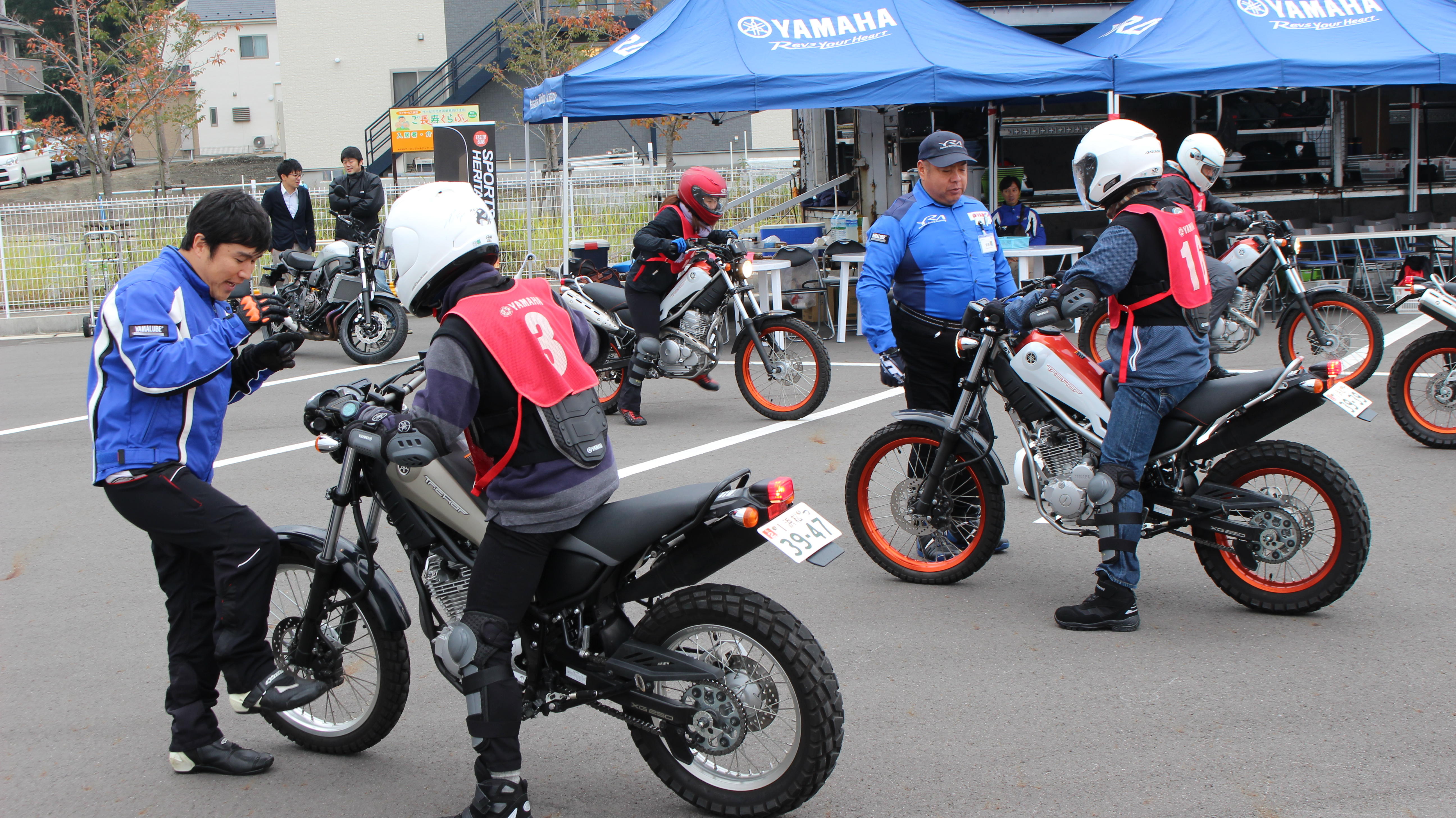 「バイクに乗るのが久しぶりすぎて、操作を忘れてしまった」「スムーズに発進できない」そんな方にはインストラクターが個別でレッスンをします