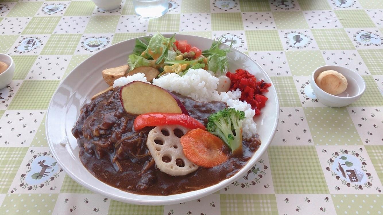 ここ清水公園では、野菜たっぷりカレーライスに