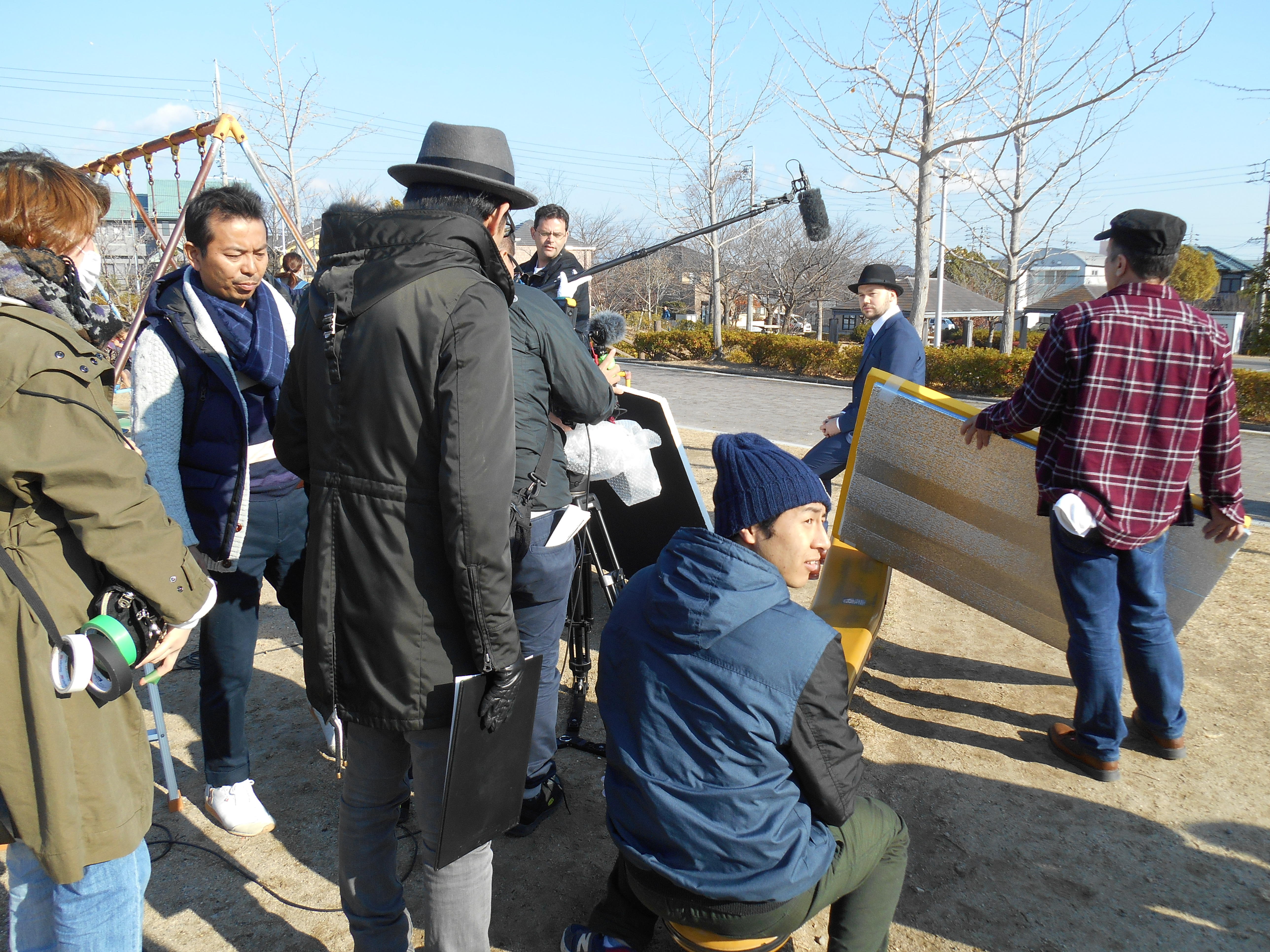 1日目は朝早くの公園にて撮影開始。