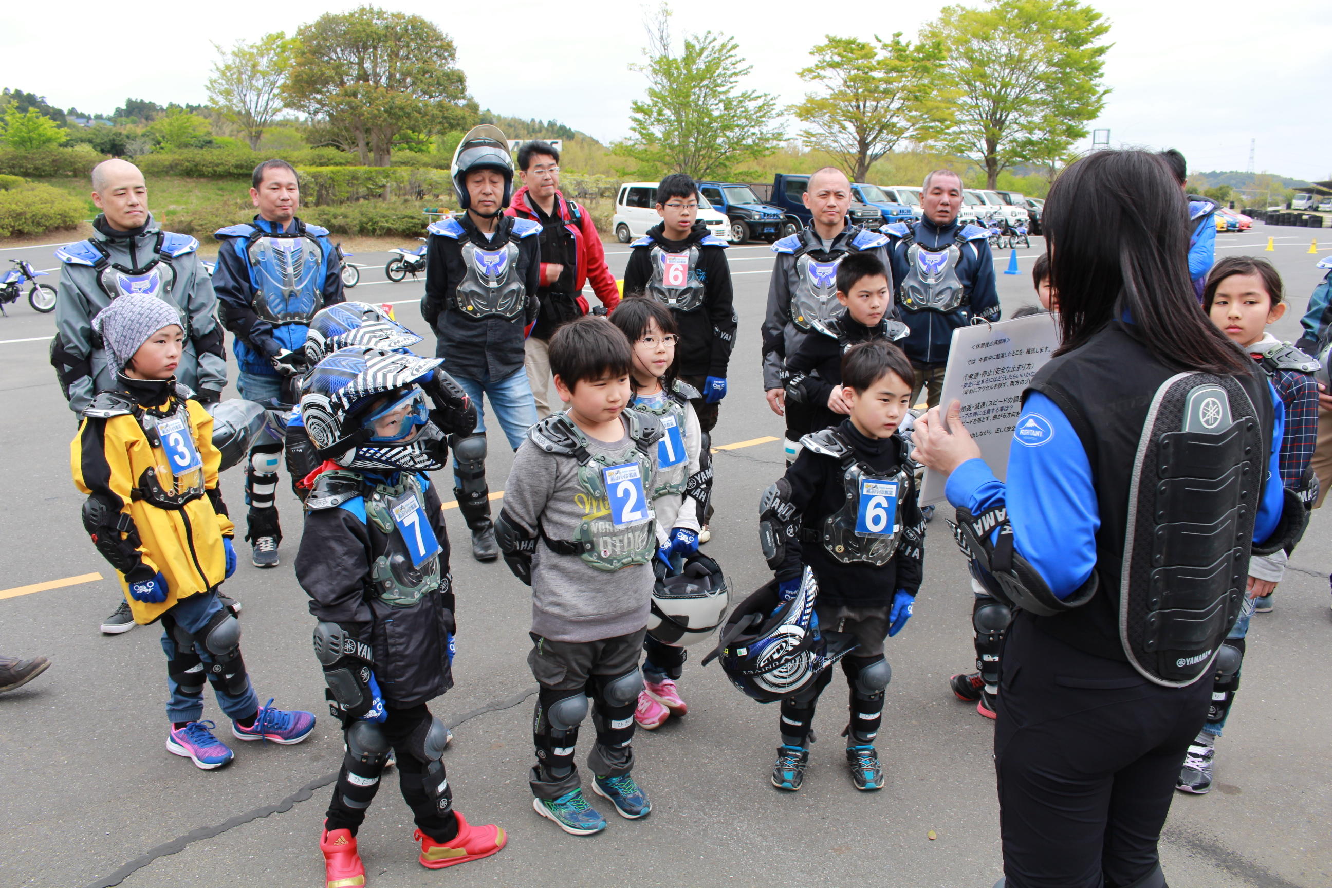 4月から新年度もスタートしました。街中で歩行時や自転車の運転時に、周りの歩行者や自転車、自動車の動きに十分注意して下さいね。