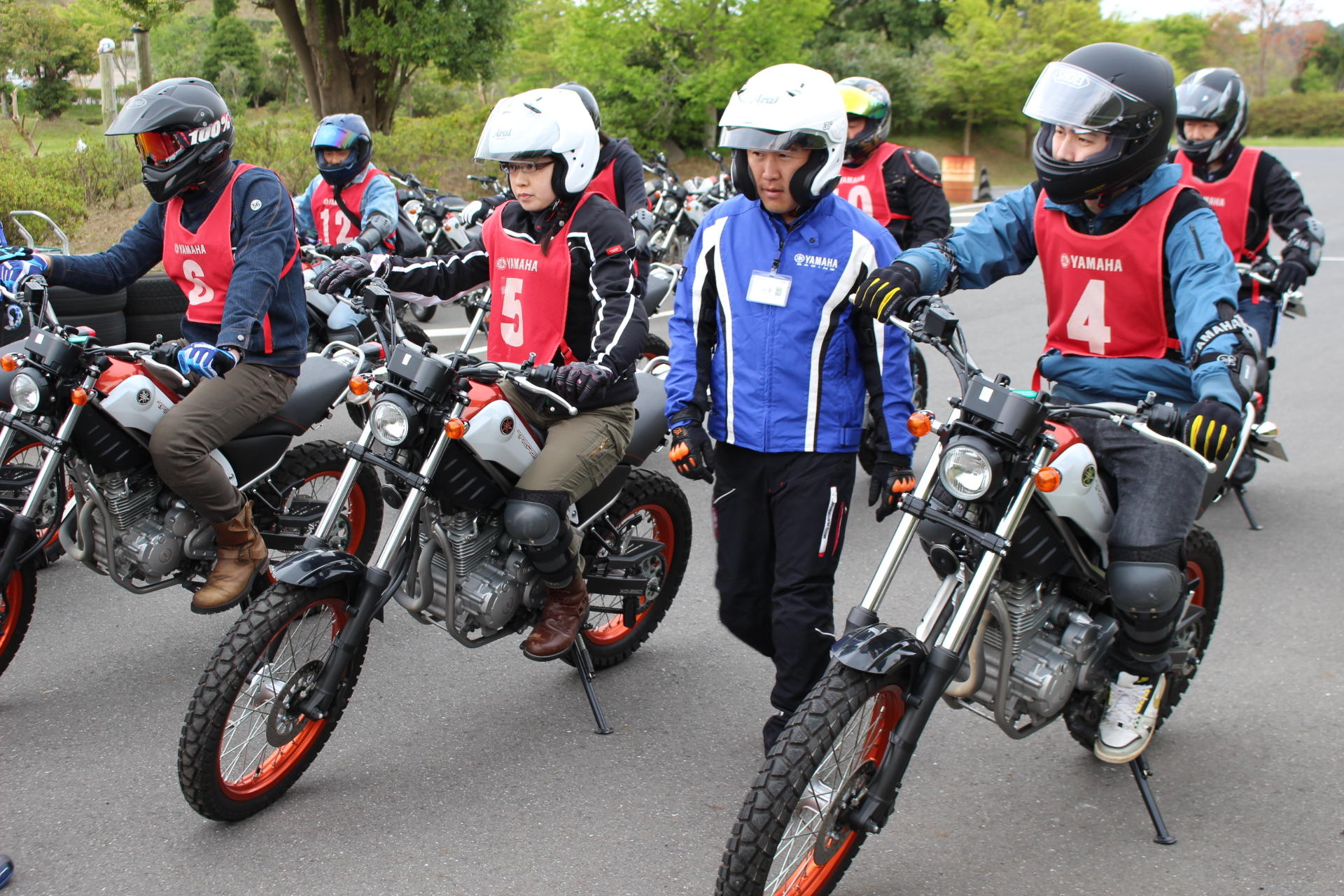 乗車姿勢はバイクの種類によって様々です