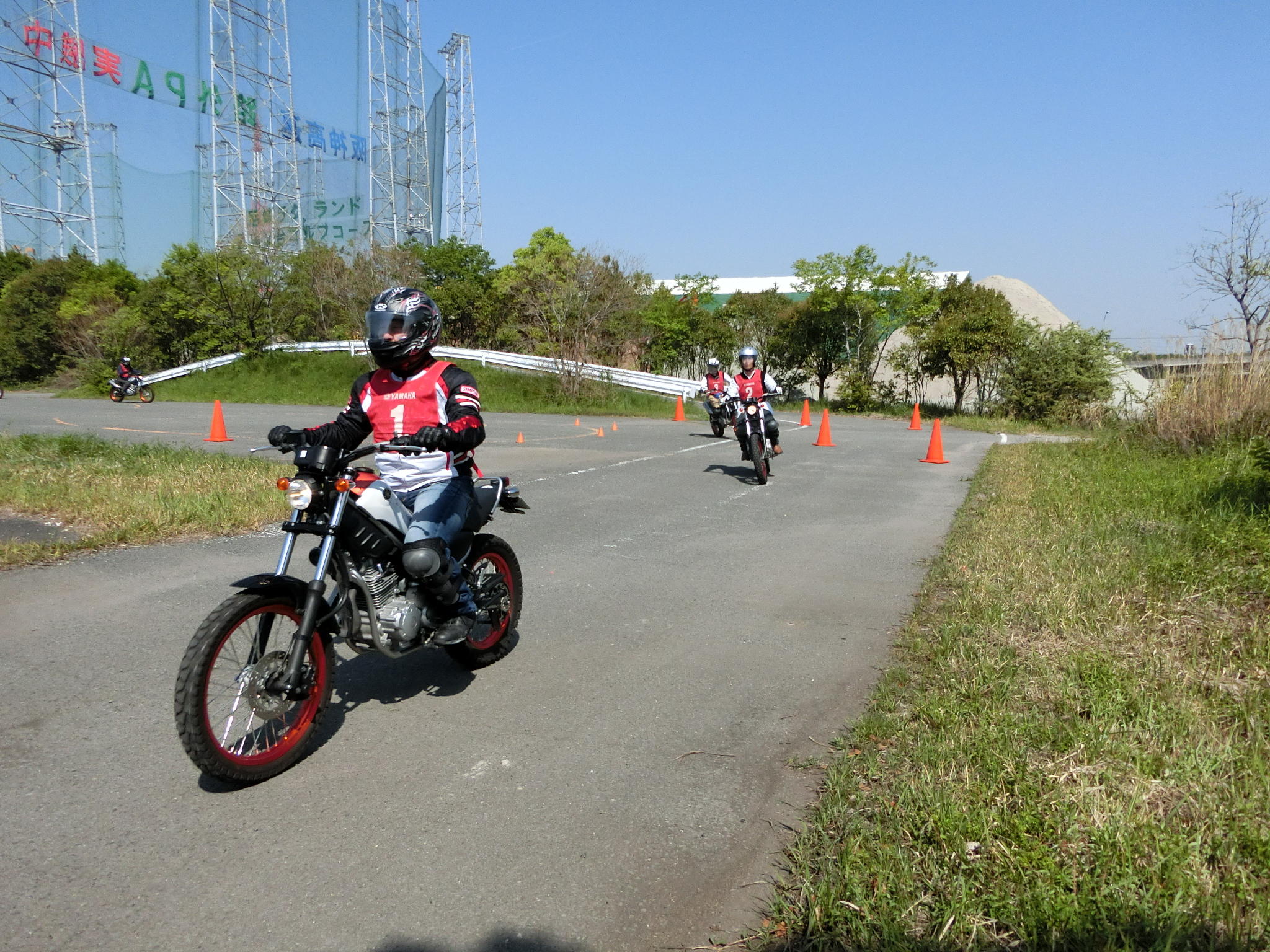 これは普段バイクに乗るときも実践して欲しい内容です