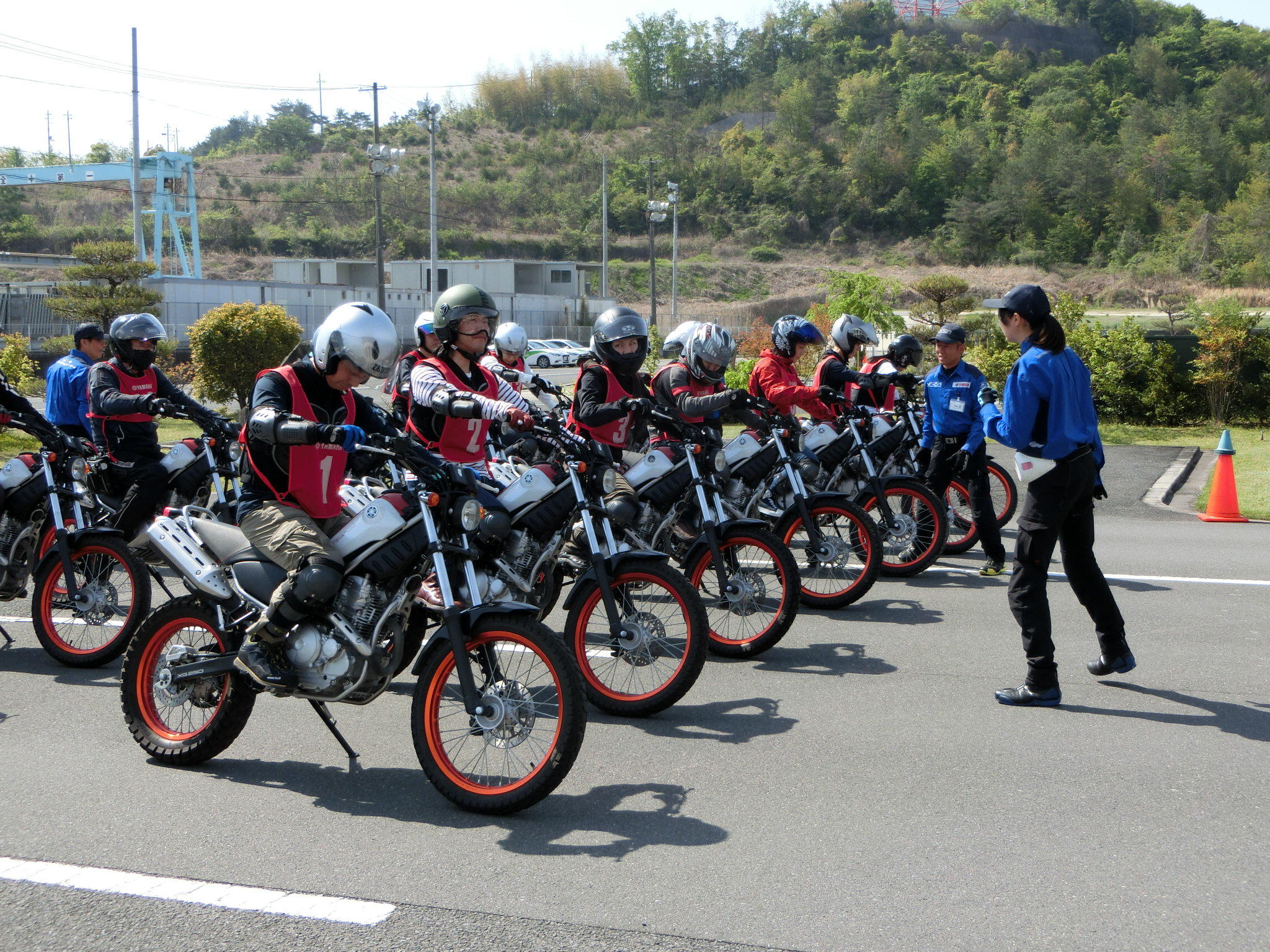 体操、乗車姿勢と進みエンジン始動♪♪