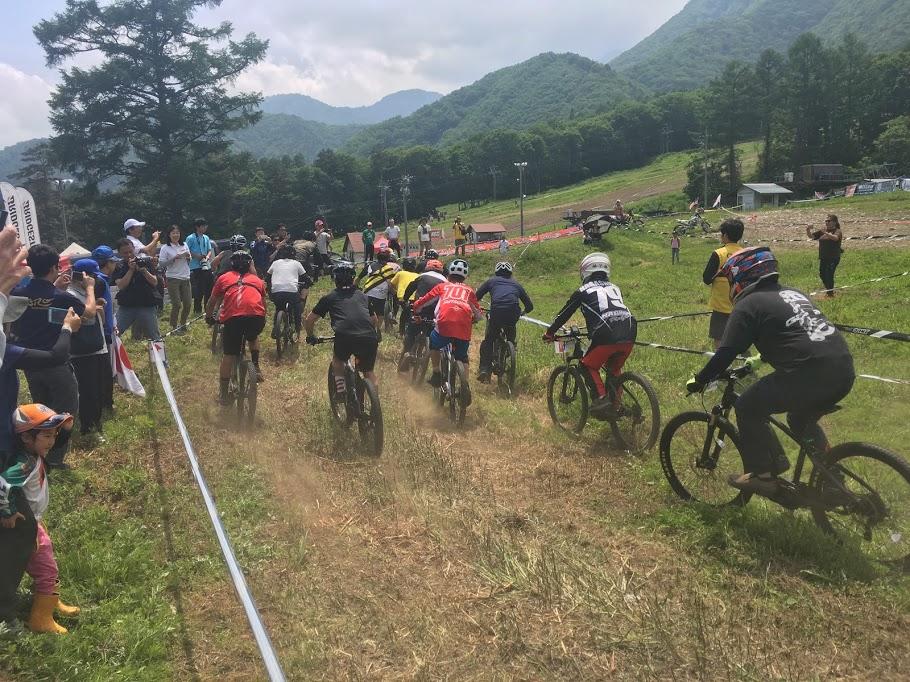 JNCC決勝の前日に行われましたE-MTBの模擬レースで、YPJ-XCに試乗され、第3位を獲得されたお客様です。