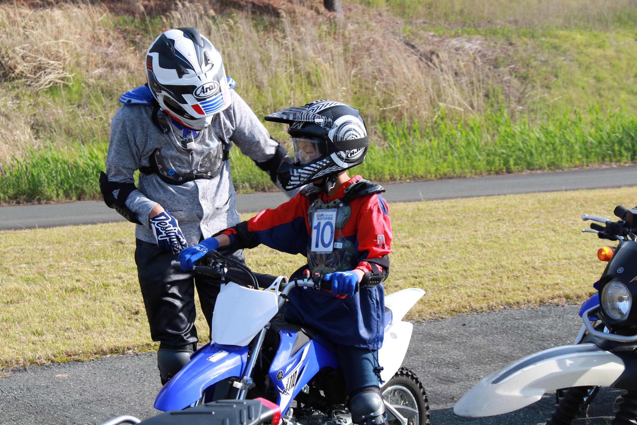 周回走行では、<strong>親子でのアドバイスタイム</strong>も設けています。