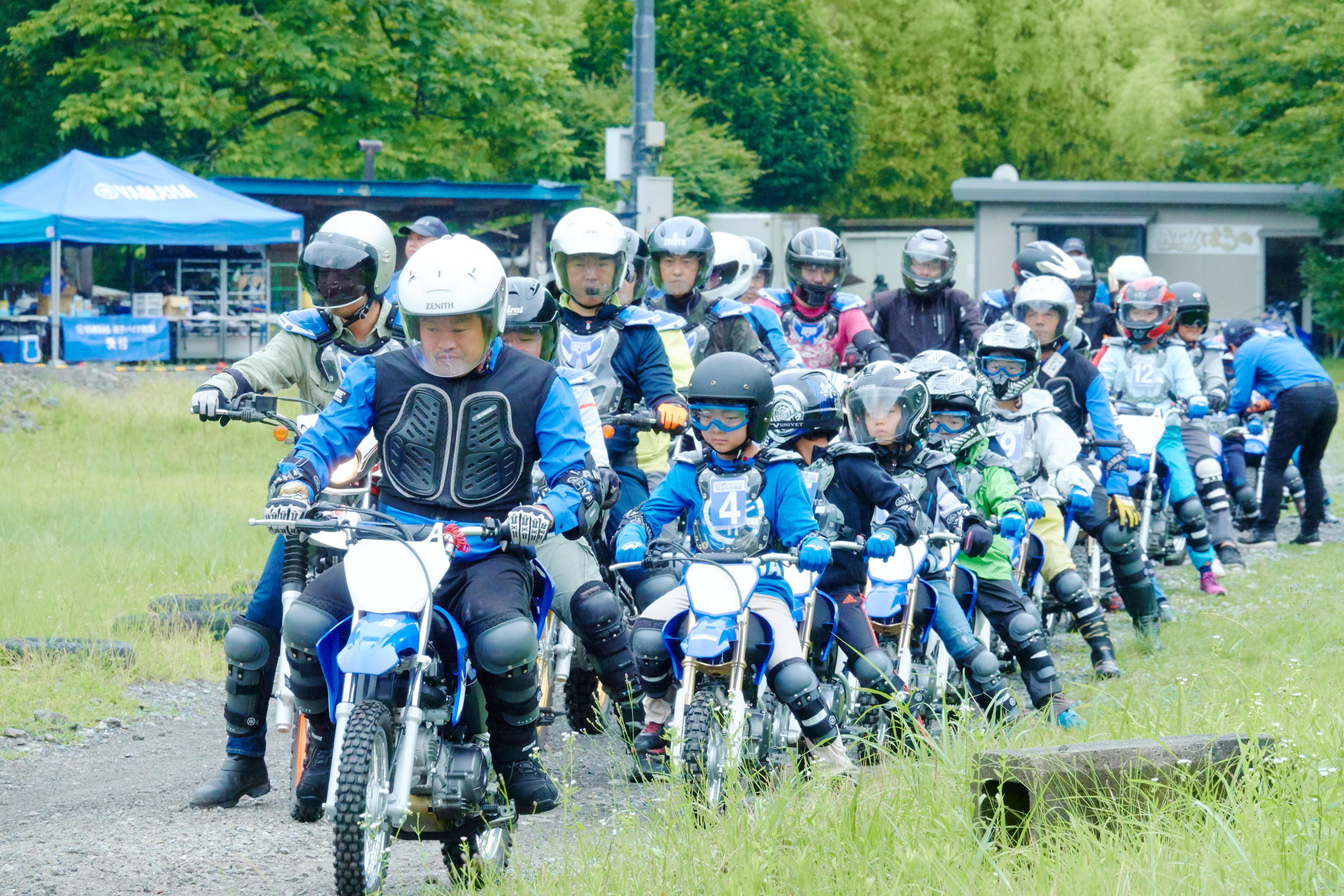 慣れてきたら、場内を周回走行