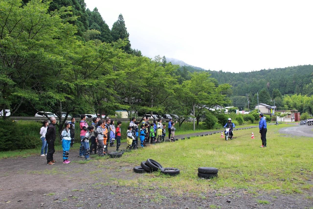 予想する場所に立ってみます