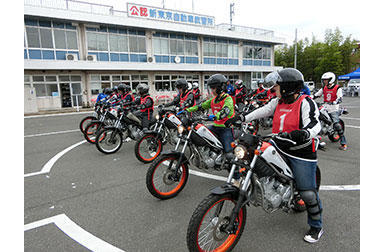 夜の大人の♡バイクレッスン☆小平新東京自動車学校編