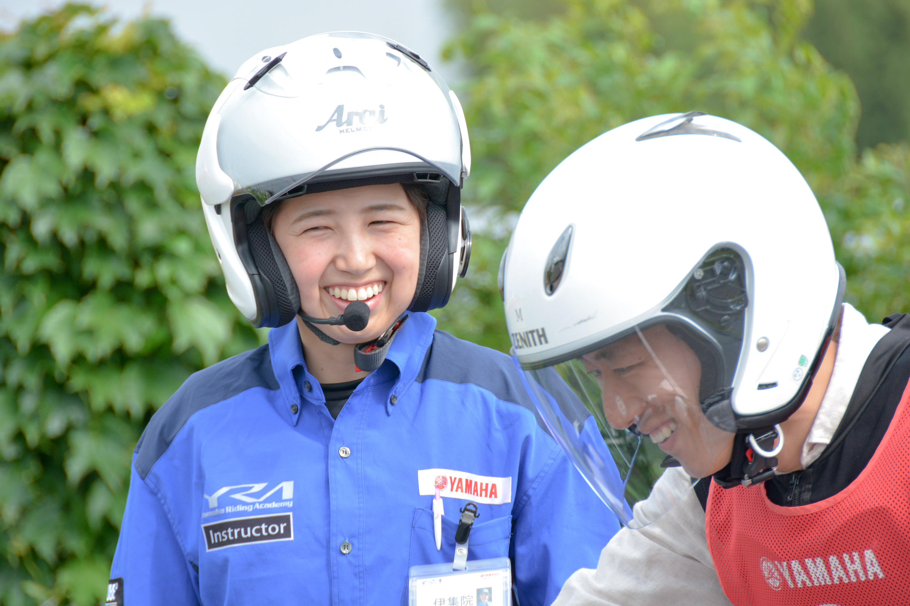 全日本クラスのレースに出場していた技量も経験も豊富なYRAインストラクターの皆さんが、素敵な笑顔と