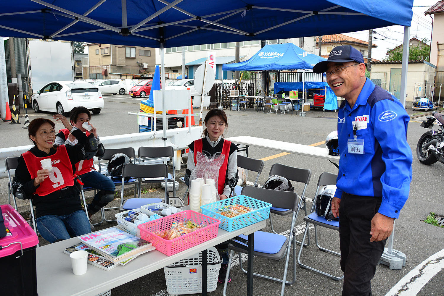 ちょっとしたお菓子や飲み物もご用意。レッスンの合間のもぐもぐタイムにどうぞ♪