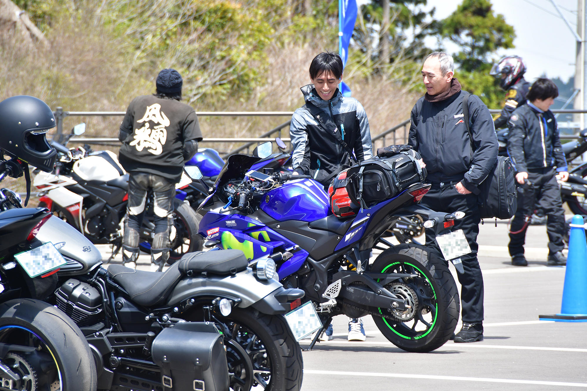 YZF-R3/25オーナーさん同士どんなカスタムを楽しんでいるのか