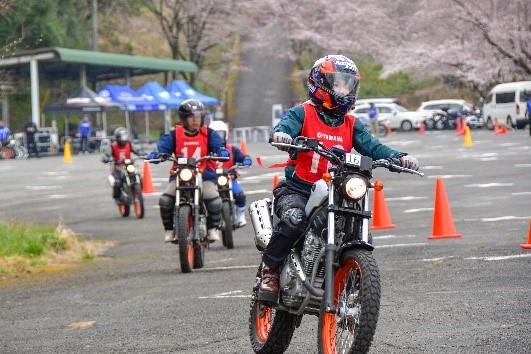 「あ！バイクの操作ってこんな感じだったな...！」