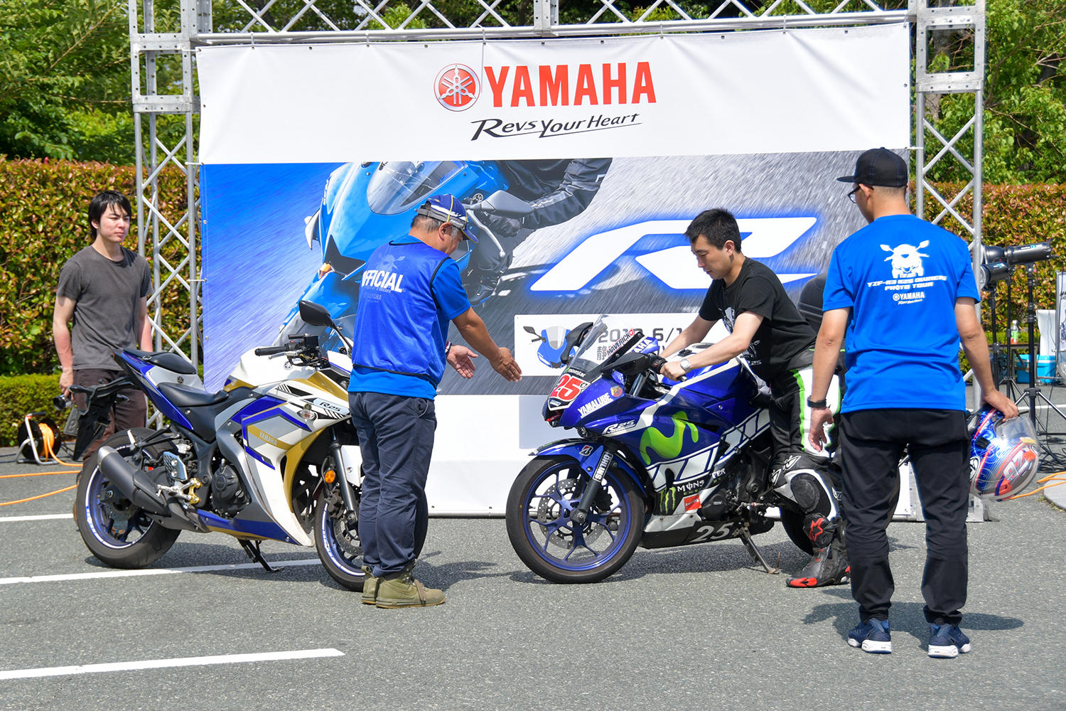 「オフシャルスナップ」は、後日、イベントWebページ内「YZF-R3/R25オーナーズフォトツアーフォトレポート」に掲載させていただく場合があります。