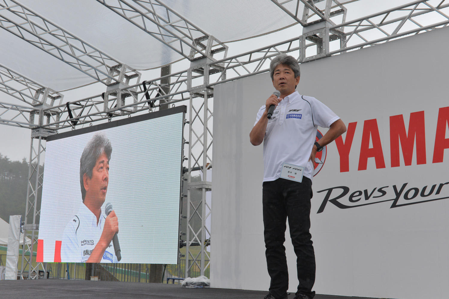 2006年YZF-R6のプロジェクトリーダーである島本誠さんの挨拶でスタートしました