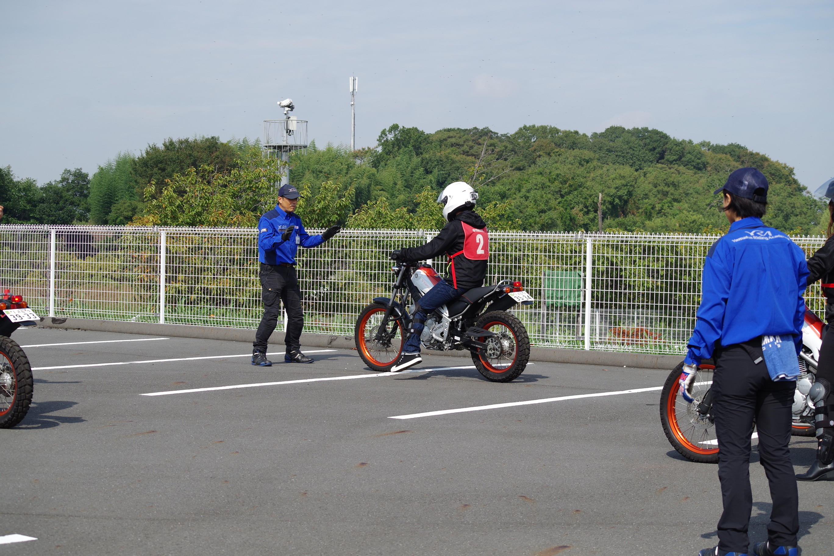 まずは発進・停止練習。