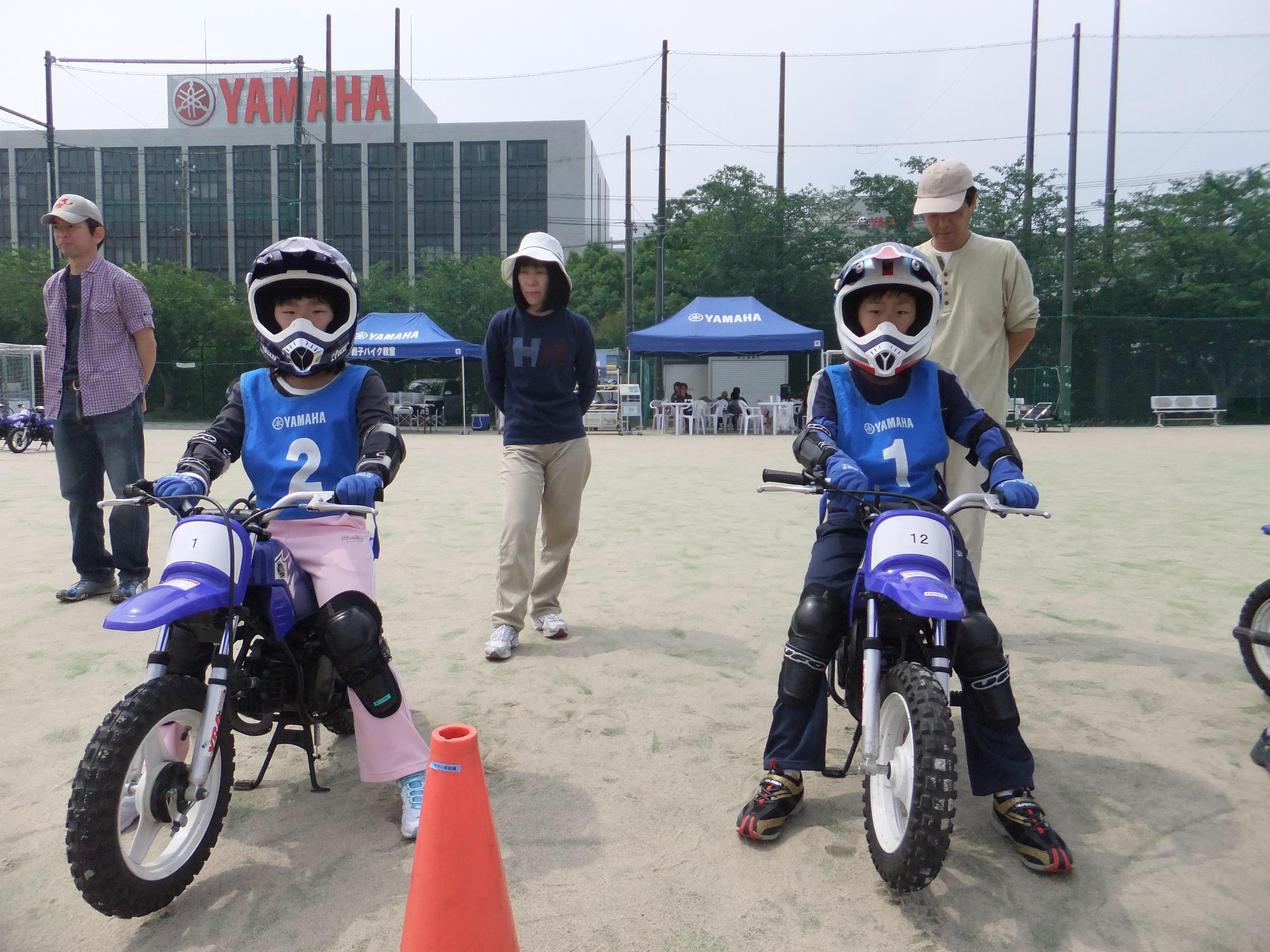 遡ること８年前、Yさんが小学5年生の時、初めて妹さんと一緒にヤマハ親子バイク教室に参加。