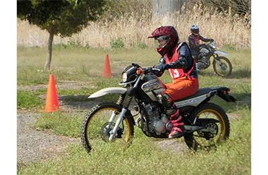 YRA大人のバイクレッスンお申込み再開のお知らせ　◆8/29（土）30（日）＠テージャスランチ（広島県）◆9/12（土）13（日）＠スラムパーク瀬戸（愛知県）お申込み受付中です！他会場も順次お申込み受付開始します！