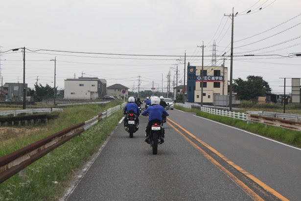 ショートツーリングから会場に帰ってくる模様