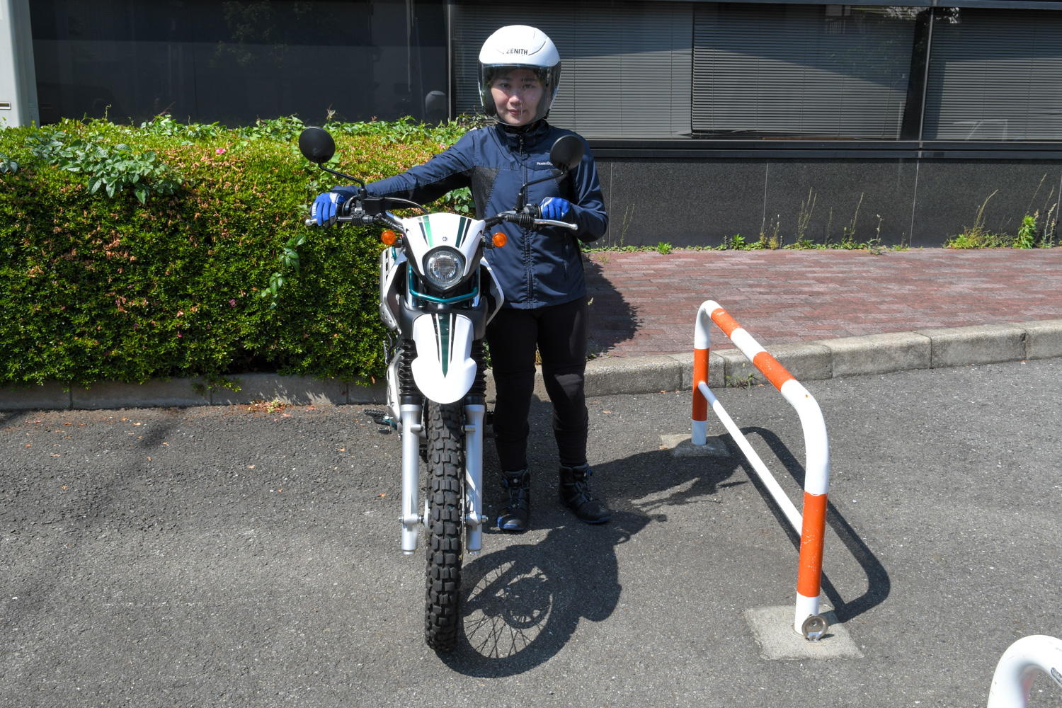 バイクが垂直に立っていると