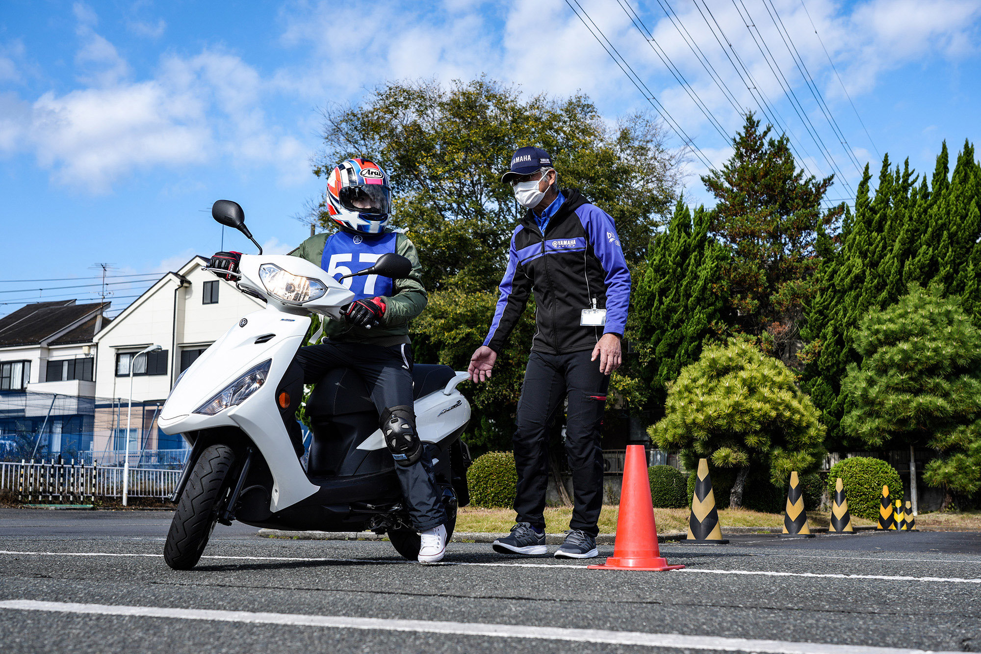 後半は極低速でのUターンを練習。