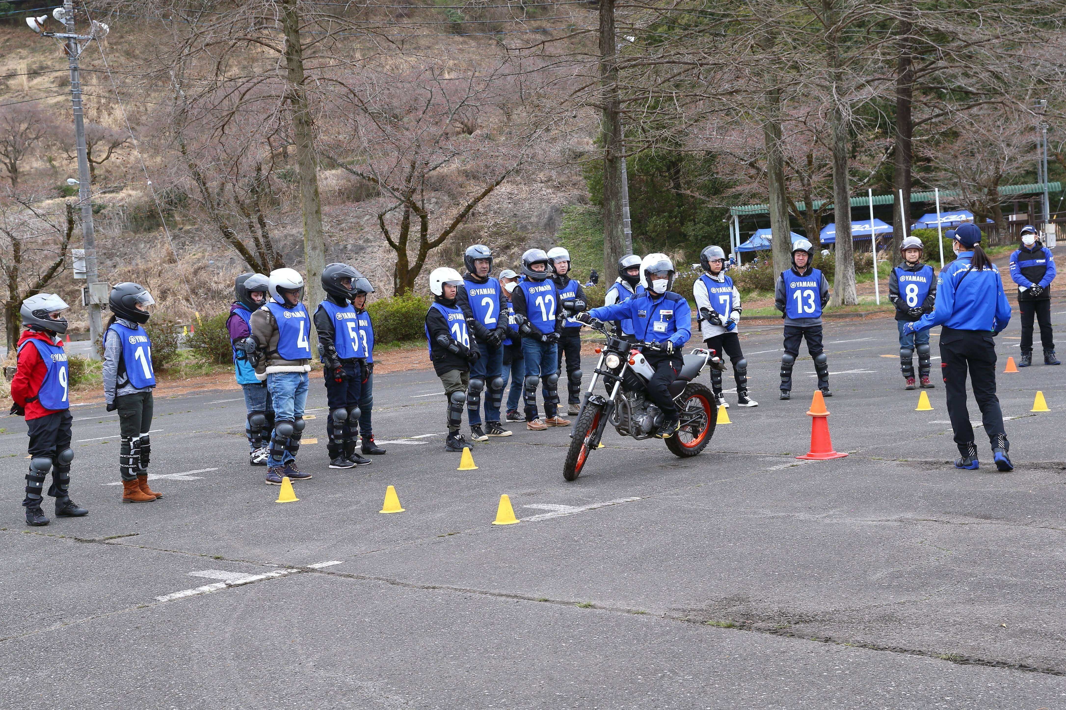 二輪免許取得後も多くのライダーの中で苦手意識が残る、低速での狭路Ｕターン