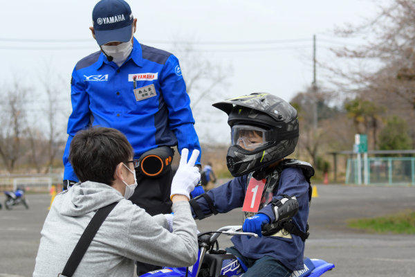 いよいよエンジンをかけて一人で走りだすときは