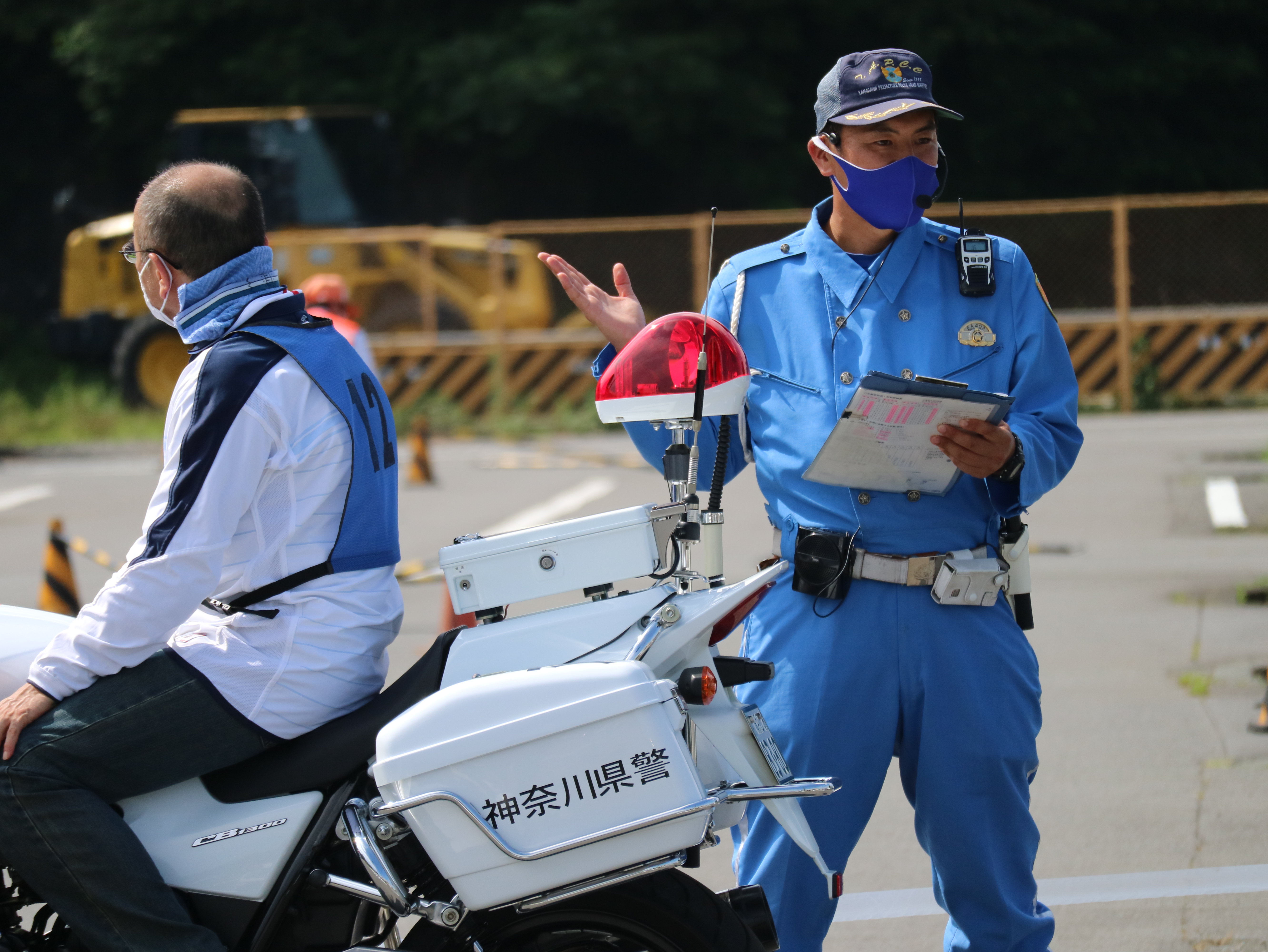 また、講習後には神奈川県警の白バイ隊員から交通安全啓発の具体的なお話もありました。