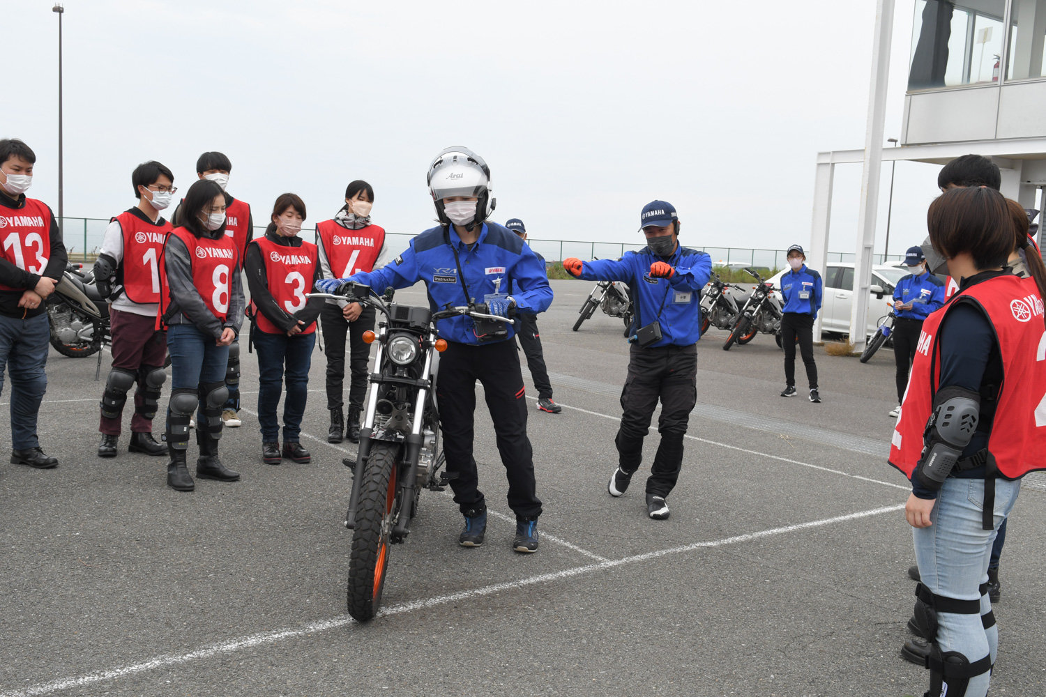 レッスンが始まりました。まずは車両説明や取り回しから！