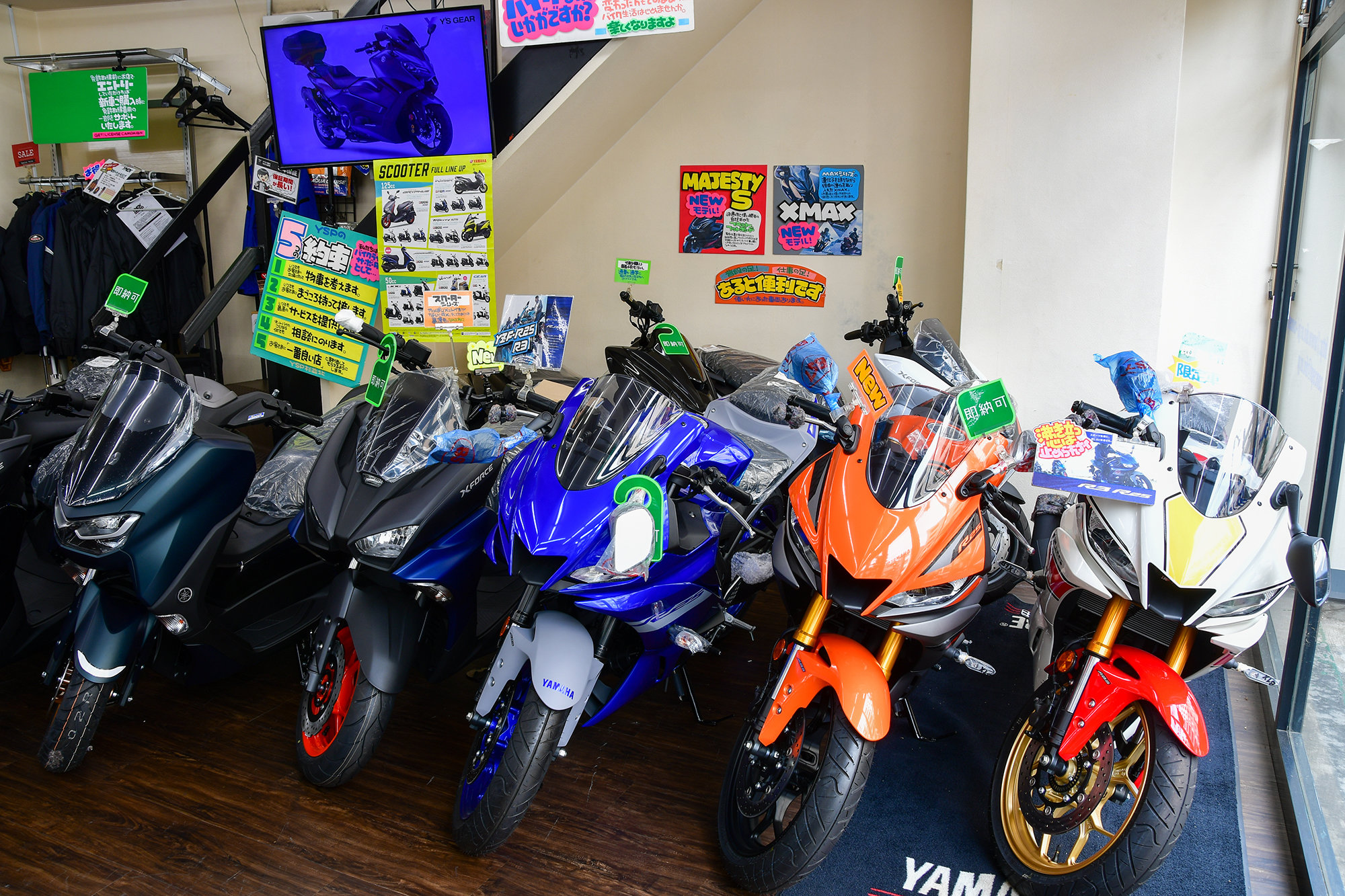 自分自身、お客さまの立場でバイク屋さんに通っていた経験があるからこそ、このスタッフなら色々と相談に乗ってもらえそう、バイクの面倒を長く見てもらえそう、と信頼を寄せていただけるよう努めています。