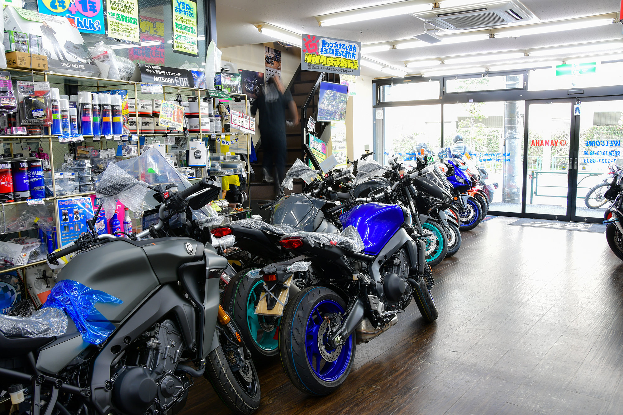 バイクに乗り続けていただいていれば、いつかは当店とご縁ができるかもしれませんので、面倒見のいいバイク屋さんに巡り合えることを願って、常に接客させていただいています。