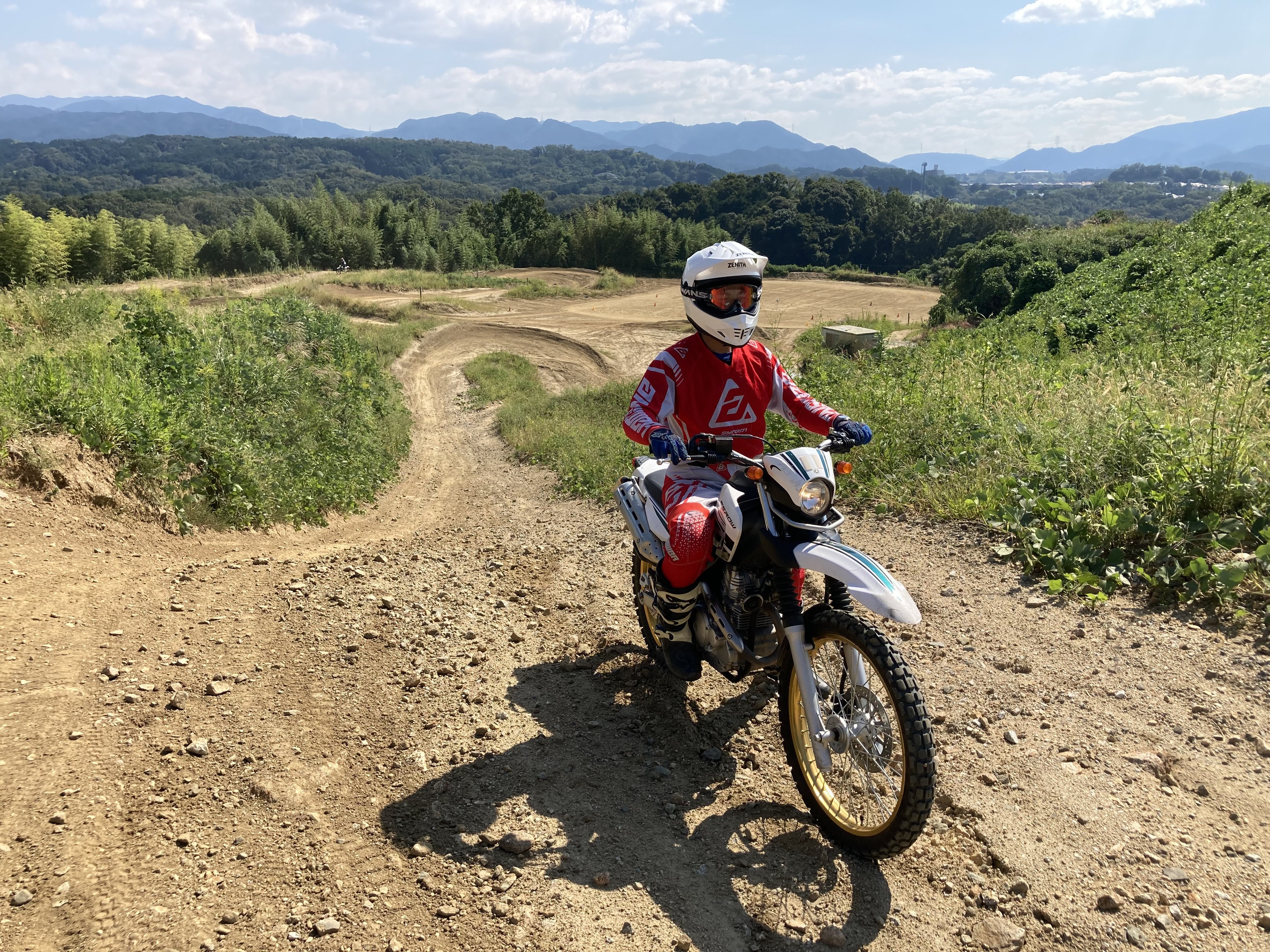 それでは皆さん、楽しいバイクライフを！