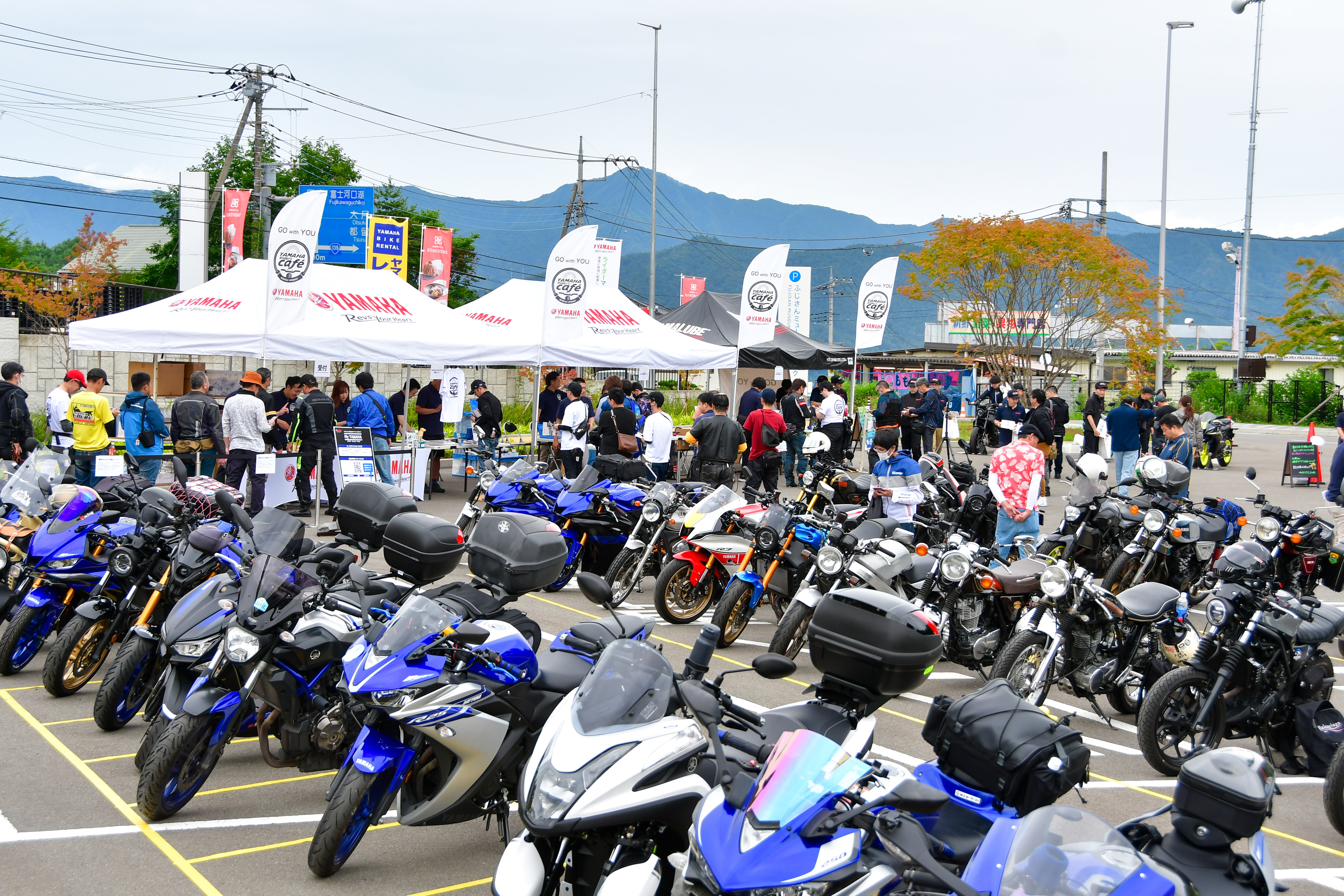 YAMAHA Rider's Café（ヤマハライダースカフェ）の山梨会場「ふじさんミュージアムパーク駐車場」の様子をお伝えします。