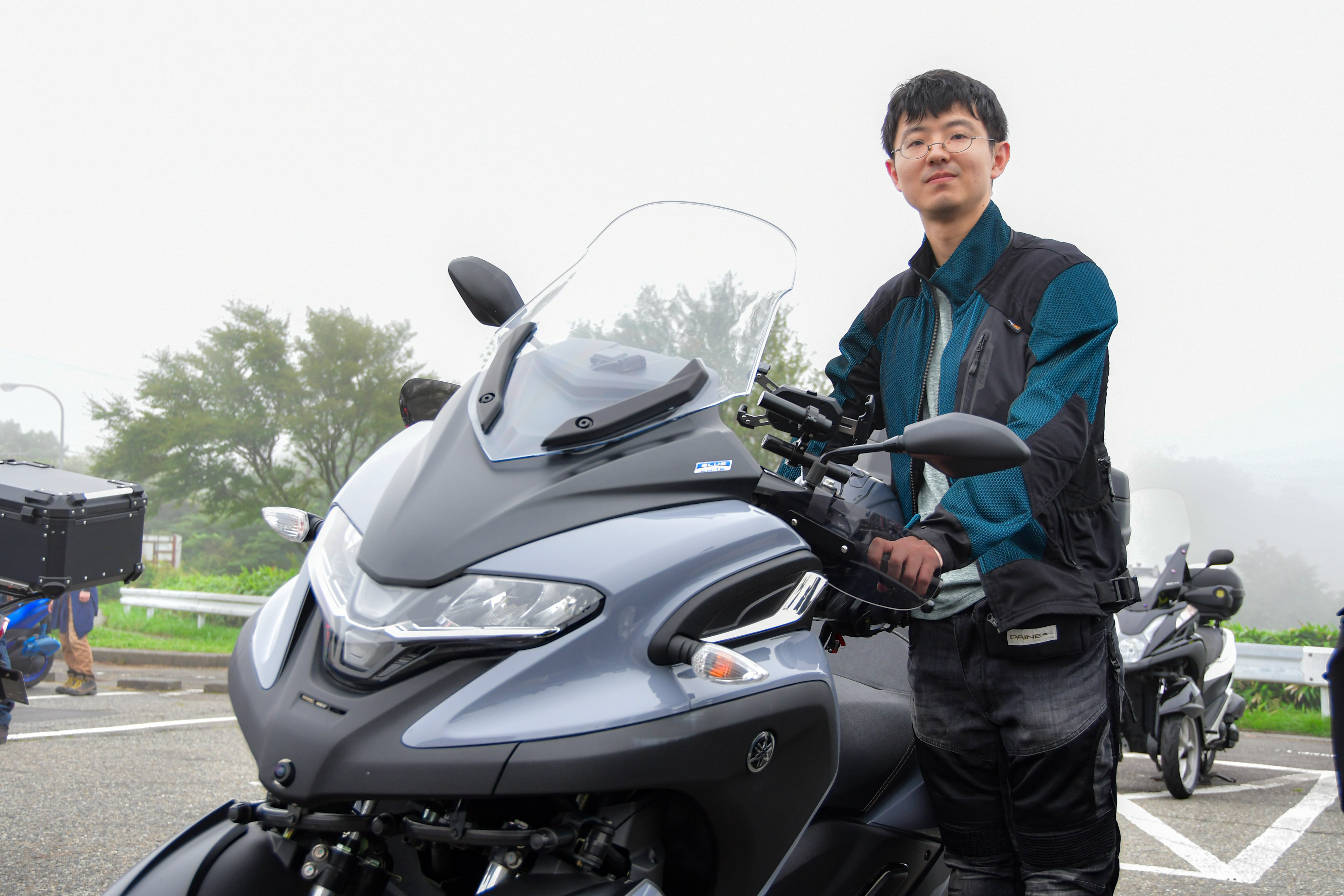 高速道路を安定して巡航できるモデルとして、250ccのスクーターから2年前に「TRICITY300」に乗り換えたバイク歴5年のオーナーさん。