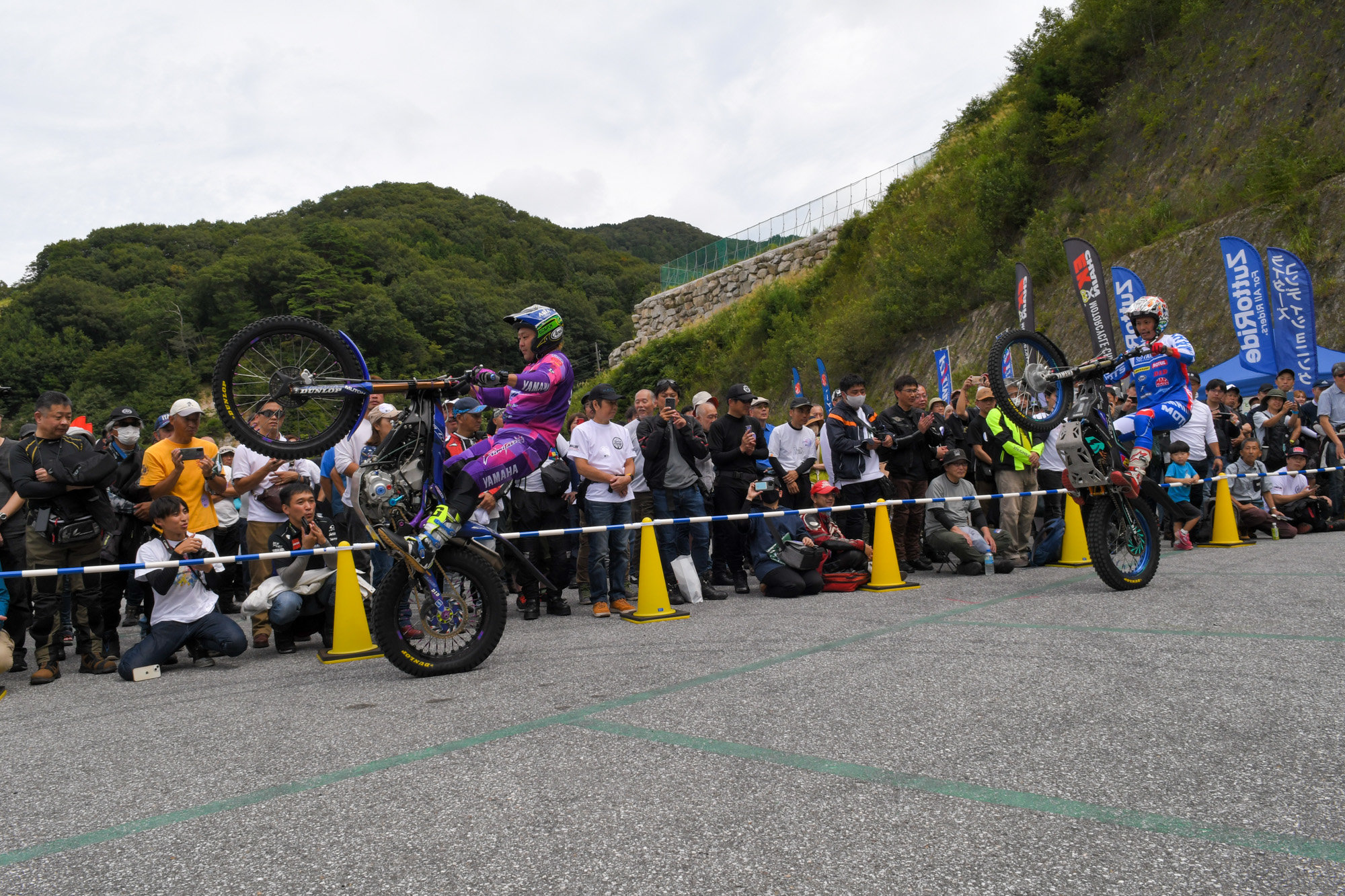 黒山健一選手と野崎史高選手によるトライアルデモンストレーションです