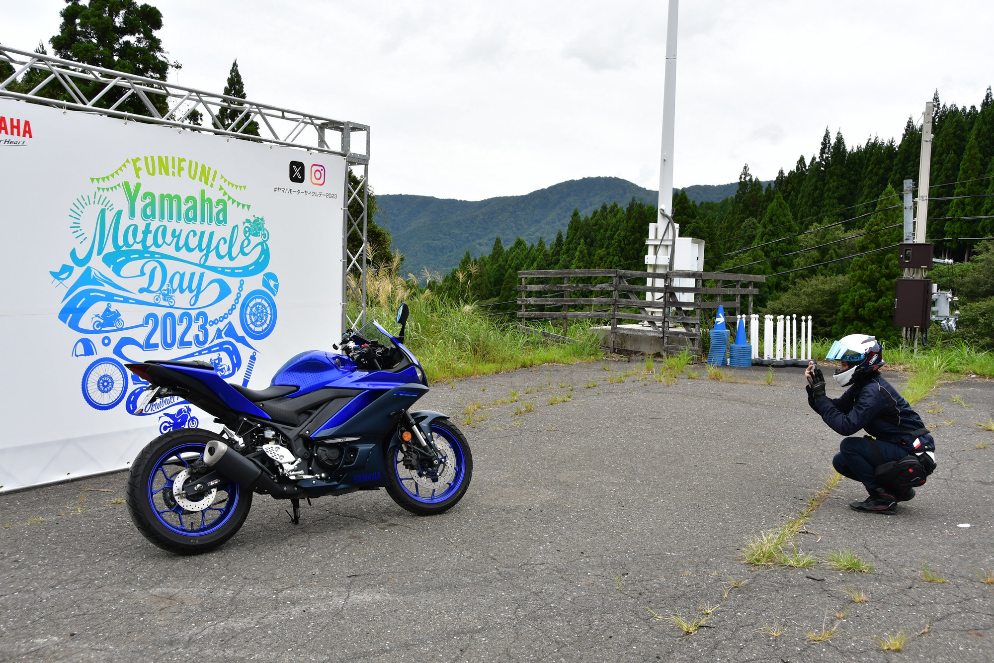 駐輪場には、イベントにご参加いただいた記念になればと、愛車と撮影いただくスポットを用意。