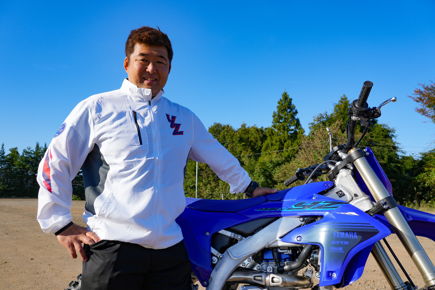 YZ450FXの車体実験プロジェクトチーフを務めた内山裕太郎さんです。