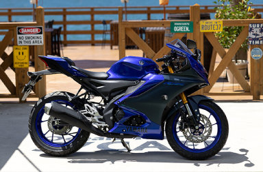 手軽な125クラスで、見た目も性能も「YZF-R1」譲りのスポーツバイク「YZF-R125」