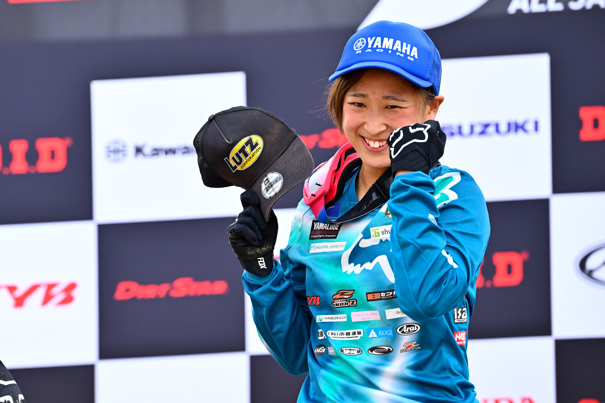 レディースではYZ85LWを駆る本田七海選手が、第４戦のヒート1と第6戦での優勝といった活躍でライバルに3ポイント差のランキング2位で最終戦へ。