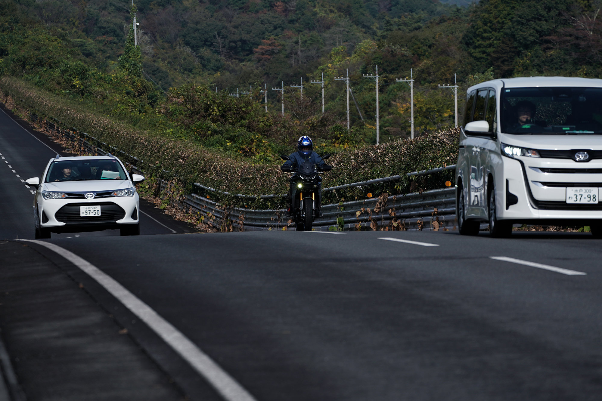 先行車を追い越す際