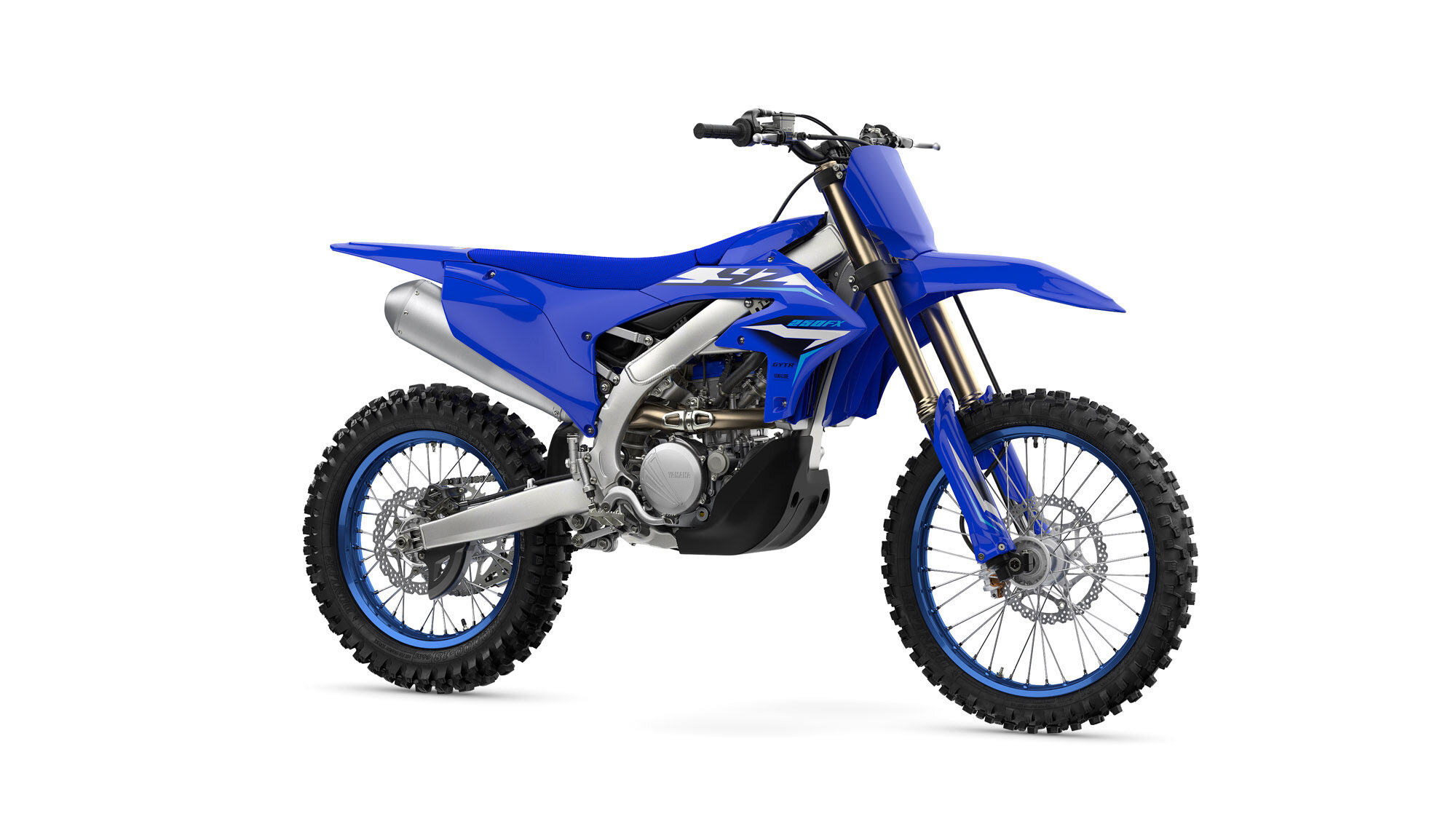 クロスカントリーモデルからは、昨年モデルチェンジし、YZ250Fから多くのフィードバックを受けながら、さらに扱いやすさに磨きをかけたYZ250FX