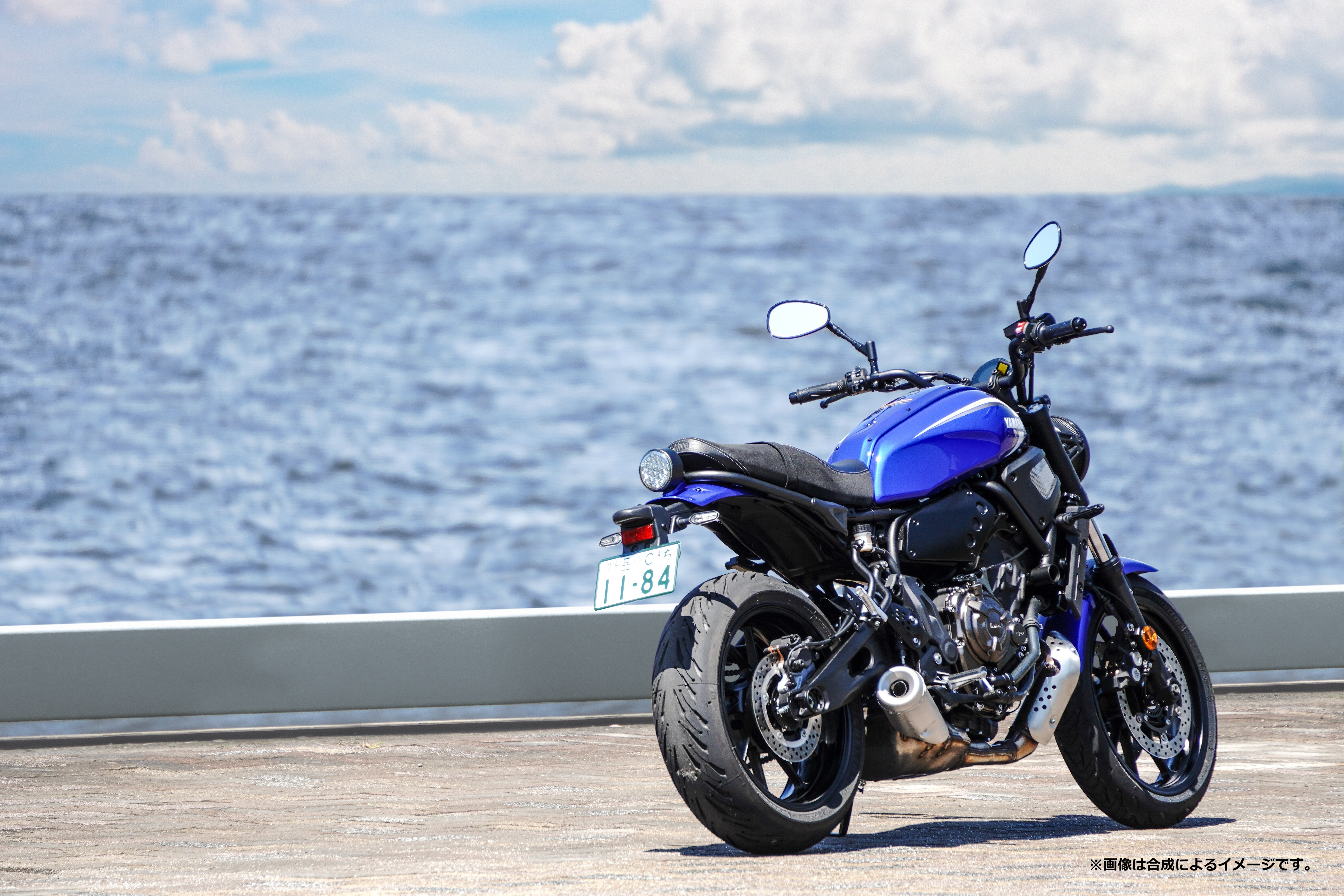 バイクと一体になり風を切って走っていくような感覚は、XSR700ならではのものといえるでしょう。走り出すととても軽やかな乗り味です！