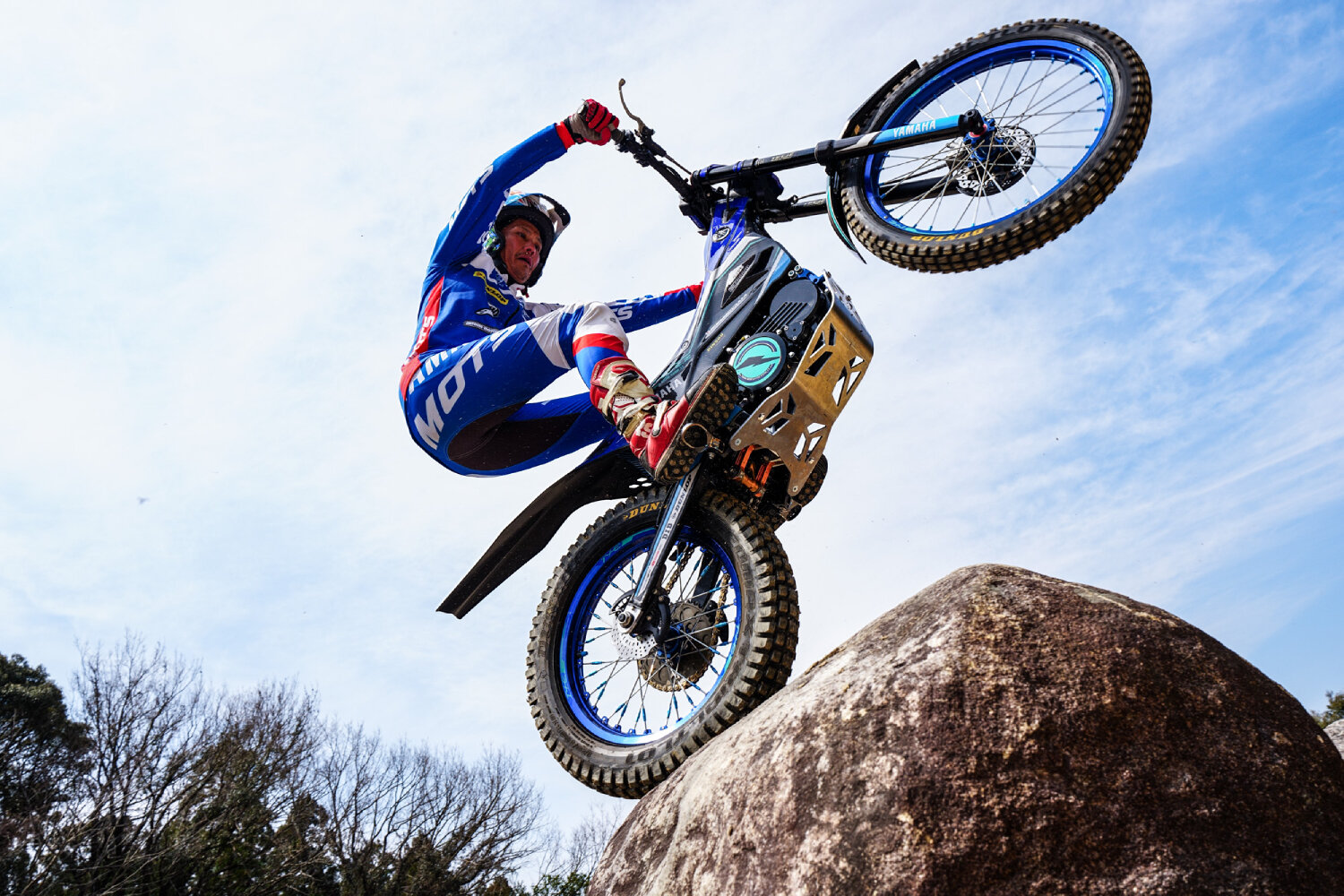 さらに、全日本トライアル選手権IASに参戦中の黒山健一選手が、電動トライアルバイク「TY-E3.0」でデモ走行を実施し、そのパフォーマンスを披露します。