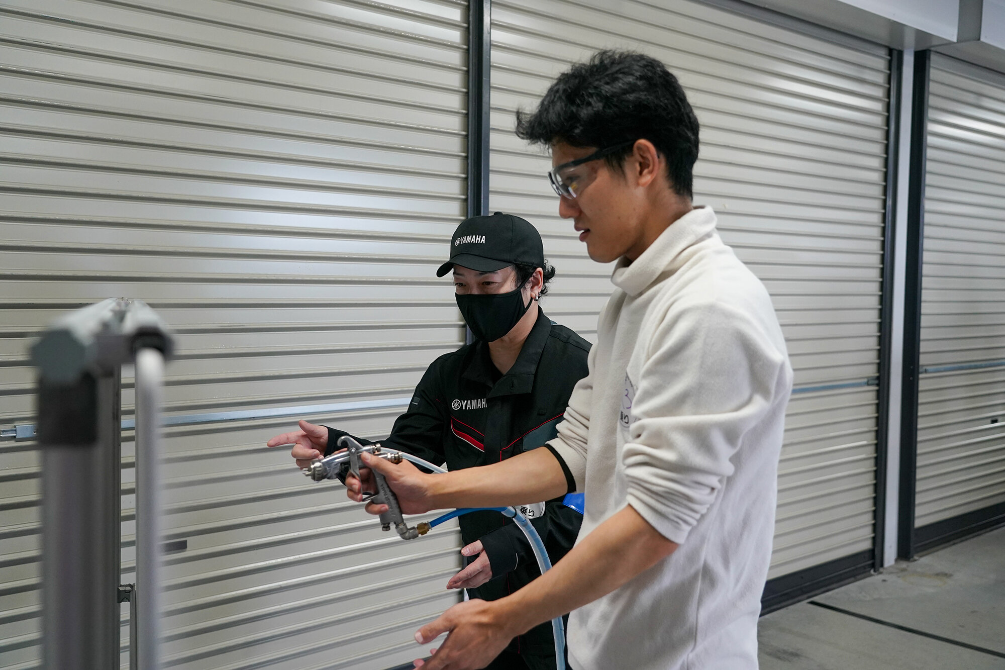 こちらは手吹き塗装