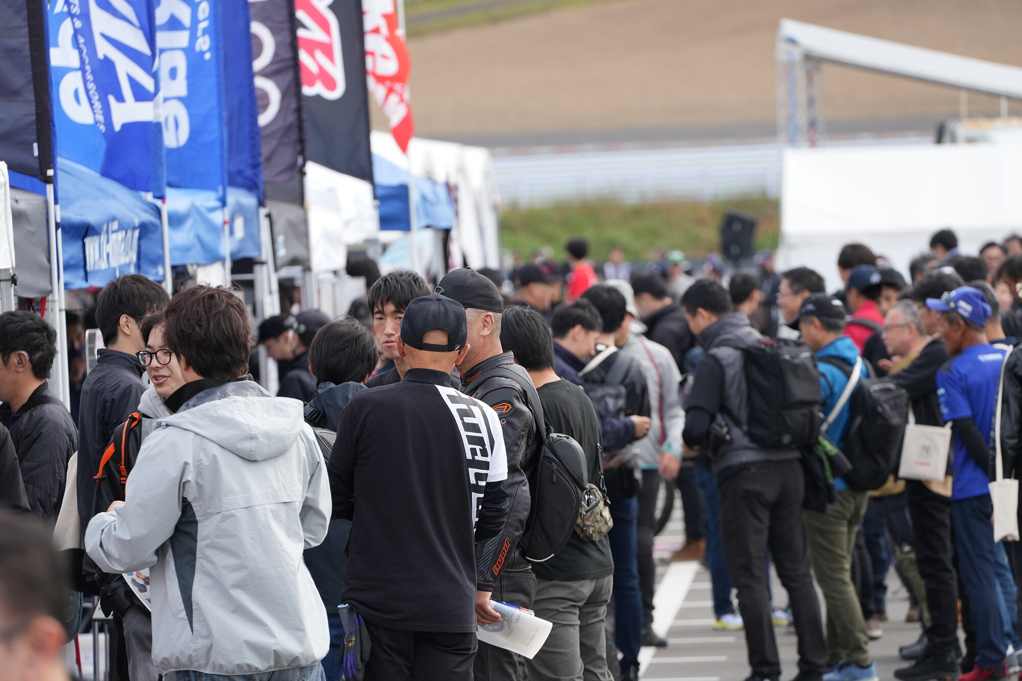 会場内をおおいに盛り上げてくださいました。