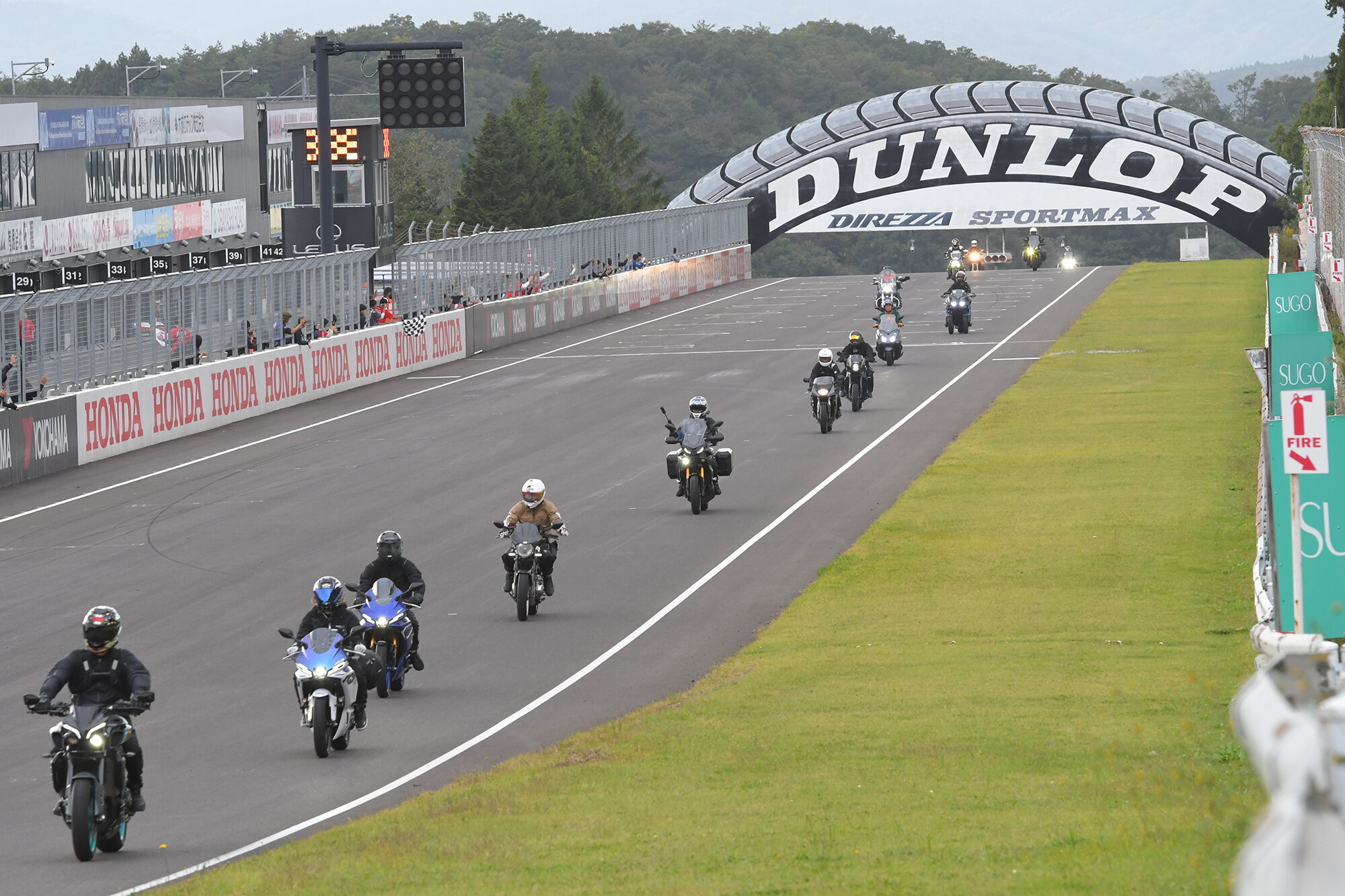 My Yamaha Motorcycle Day 2025の締めくくりのコンテンツとしてサーキットパレードランを行いました。