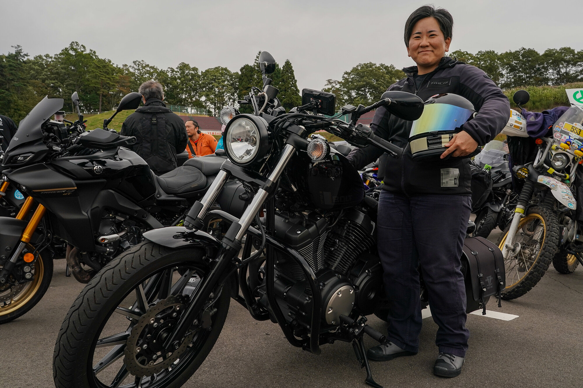 見た目のカッコ良さと、大型で足付きの良いモデルとしてBOLTを選択。