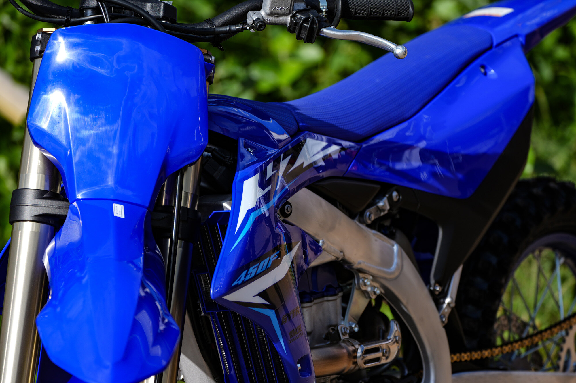 そしてYZ450Fについては、「トップカテゴリーに挑むバイクなのでパワフルです。