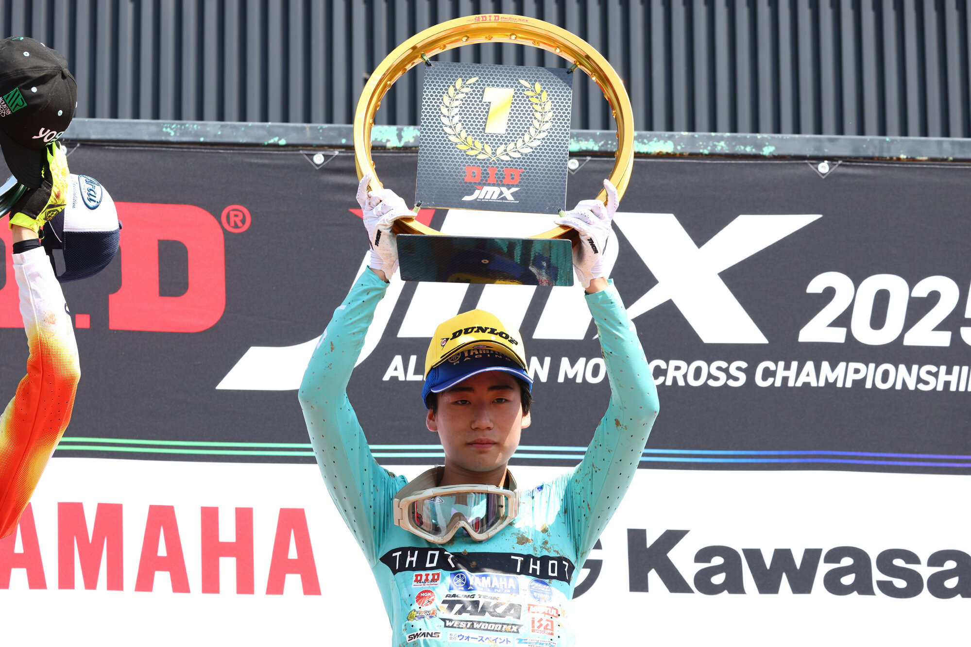 加えて、この経験者には国内で活動する若手ライダーの中心的な存在になってもらい