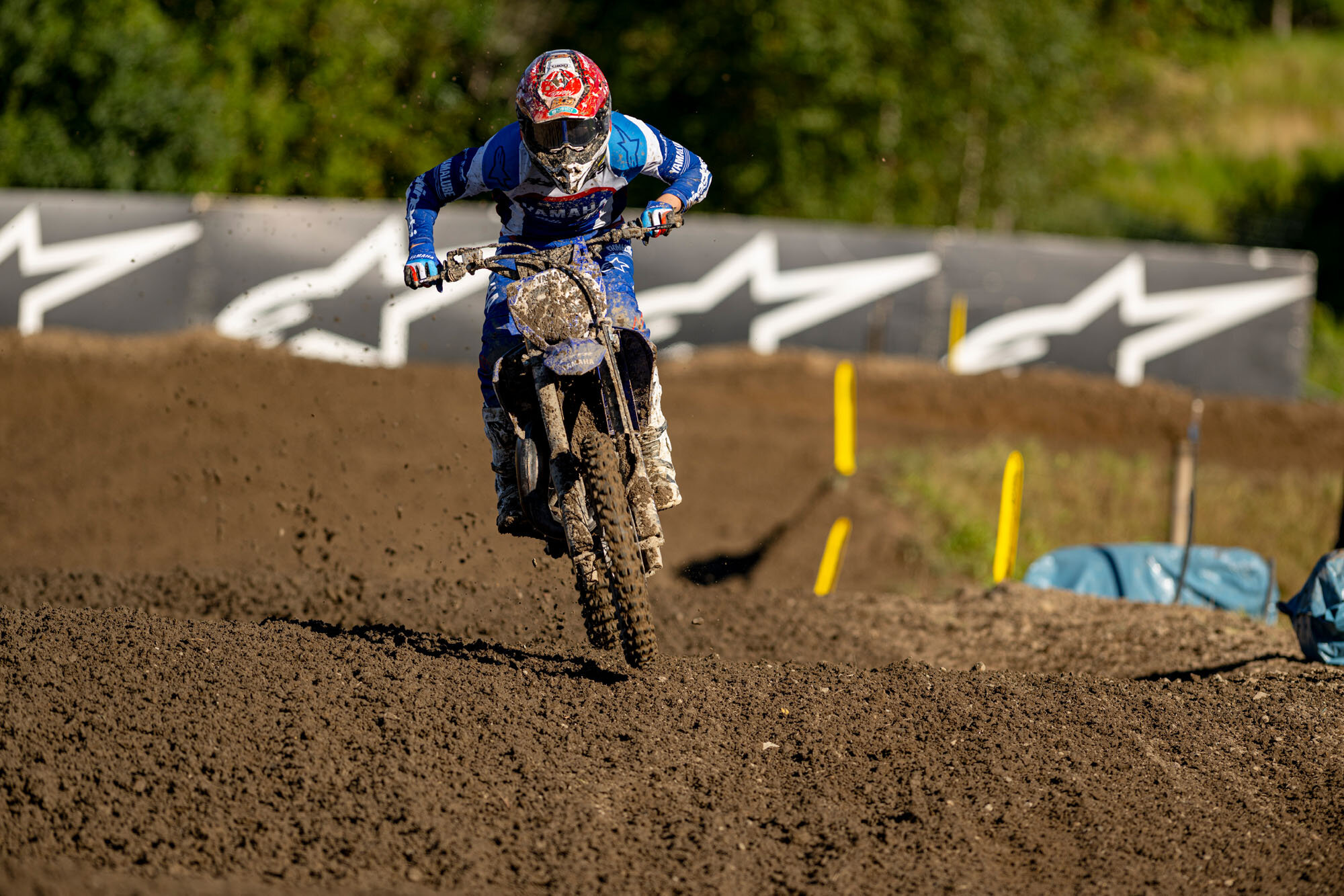 江藤選手はトップに約12秒差の12番手。ともに世界の壁を感じながらも、トップ10を狙える位置で予選を終えました。